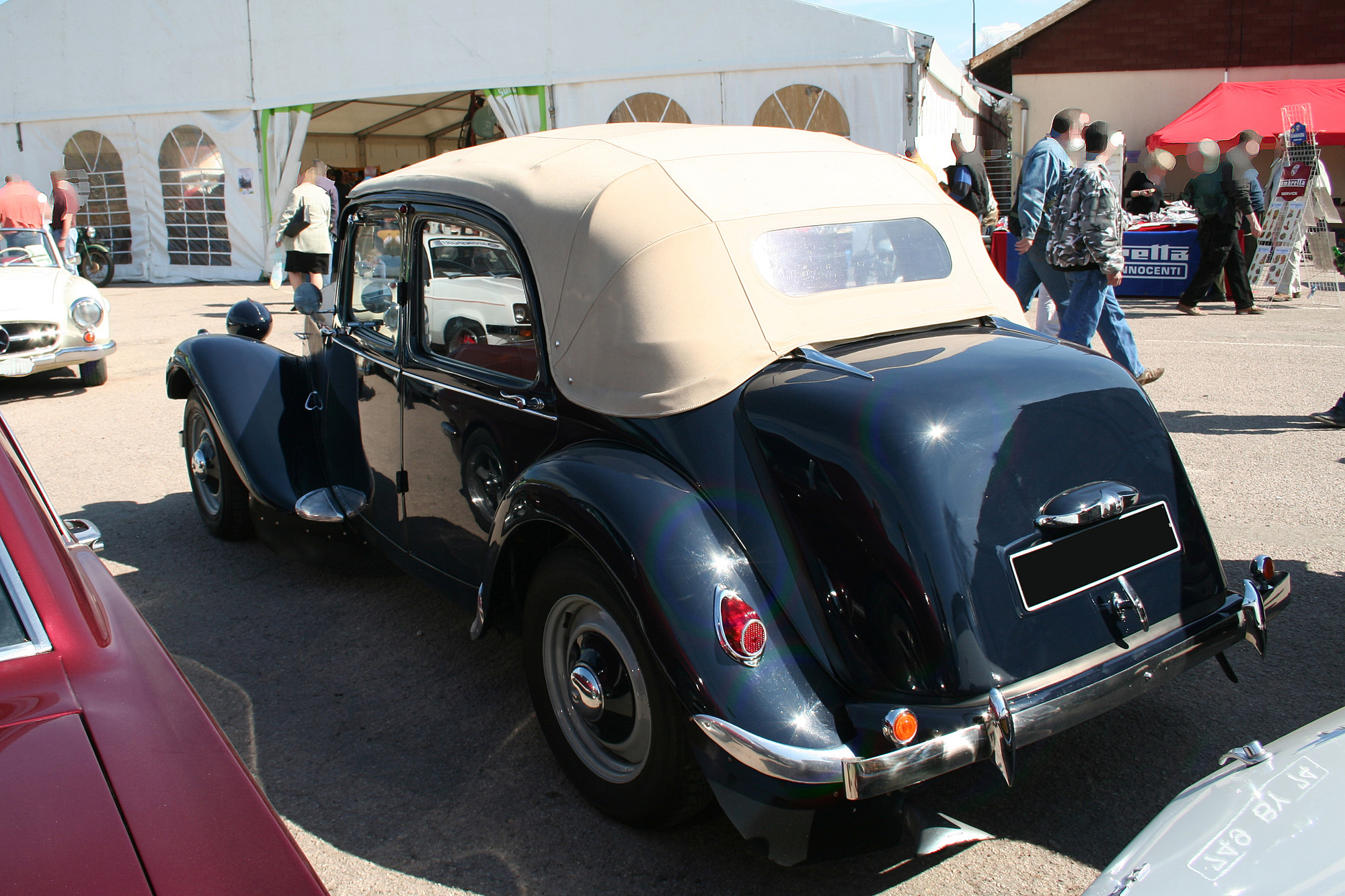 Description Du Véhicule Citroën Traction 11 Découvrable - Encyclopédie ...