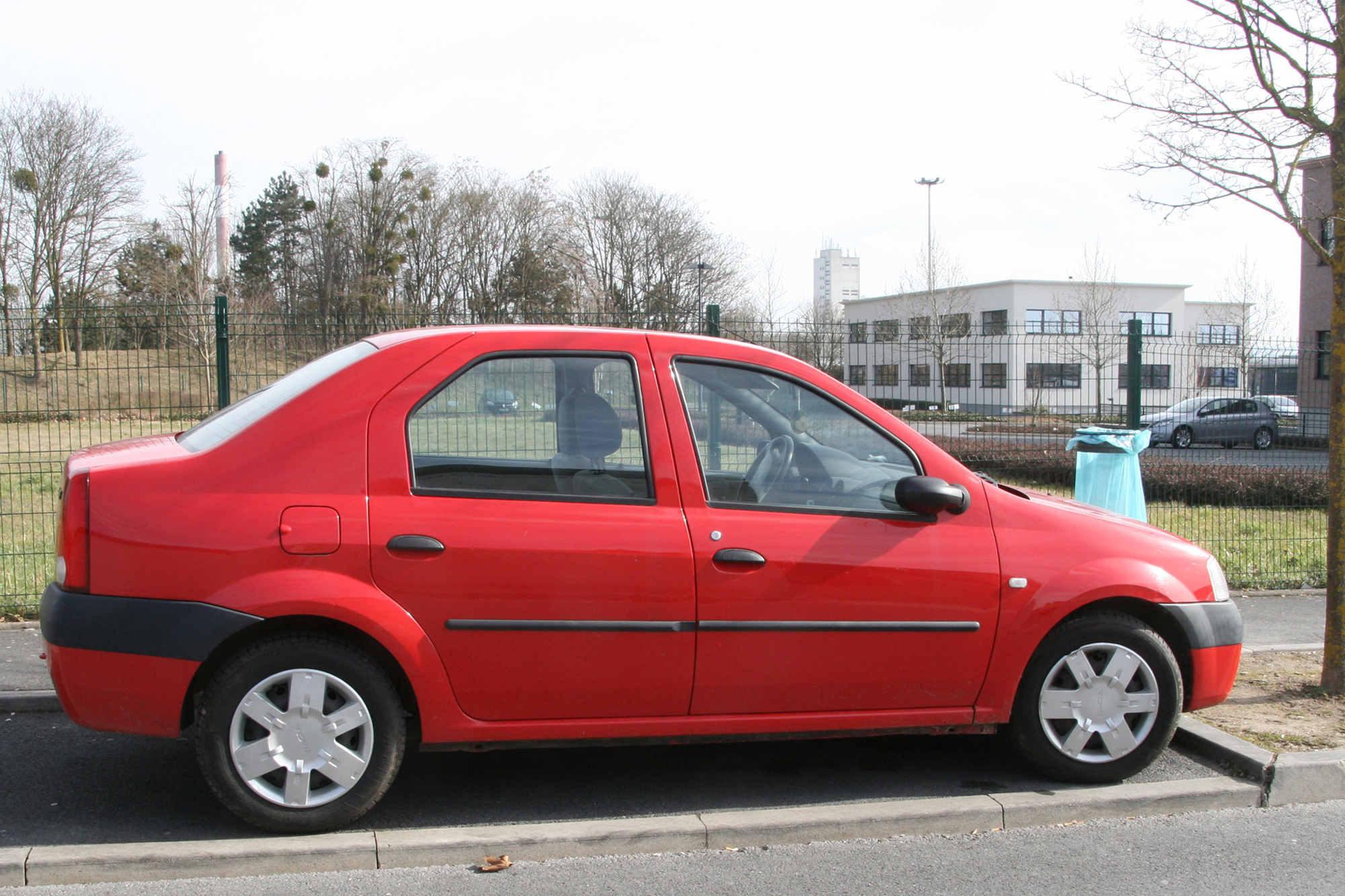 Dacia  Logan 1