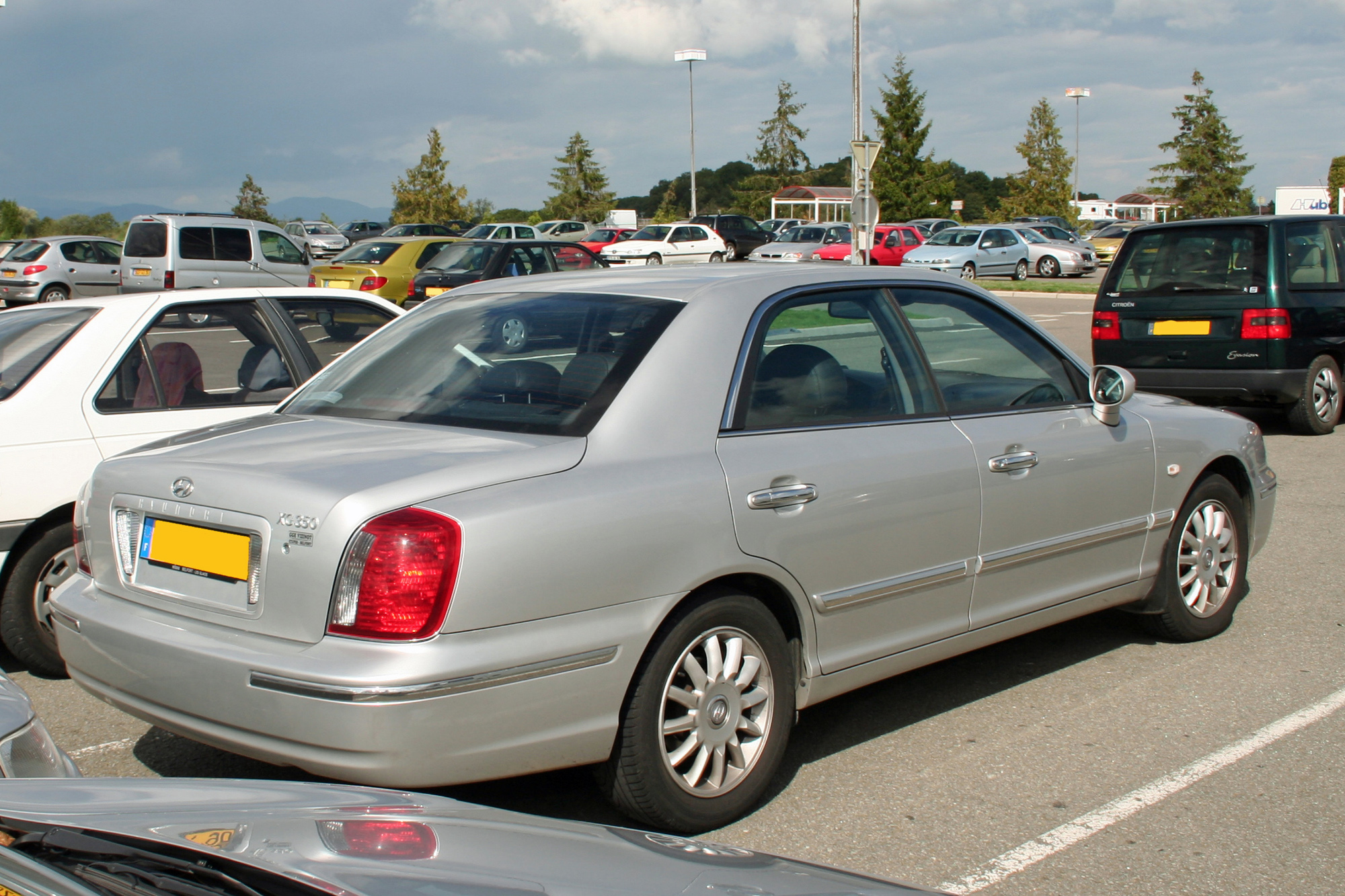 Hyundai XG350