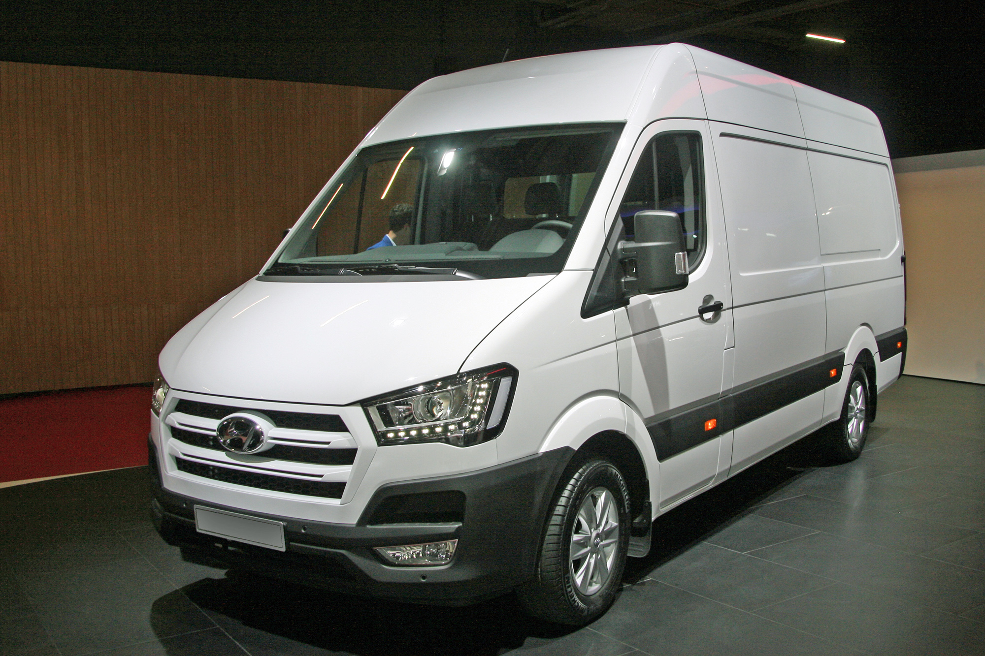 Hyundai H350