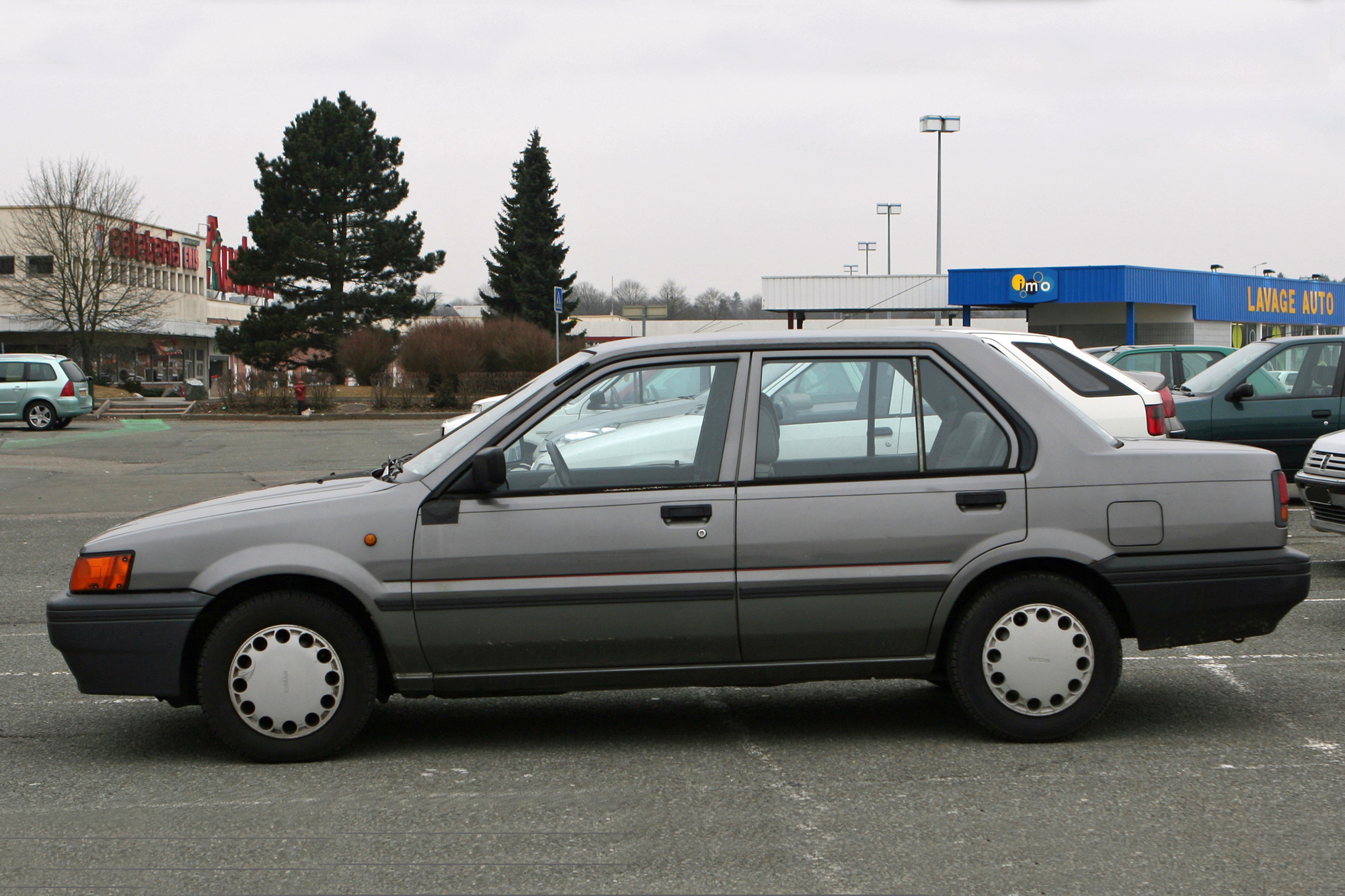 Nissan  Sunny A