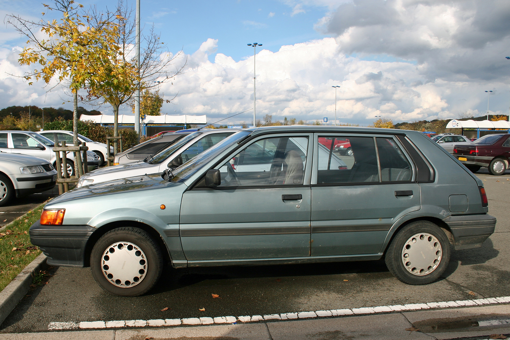 Nissan  Sunny A