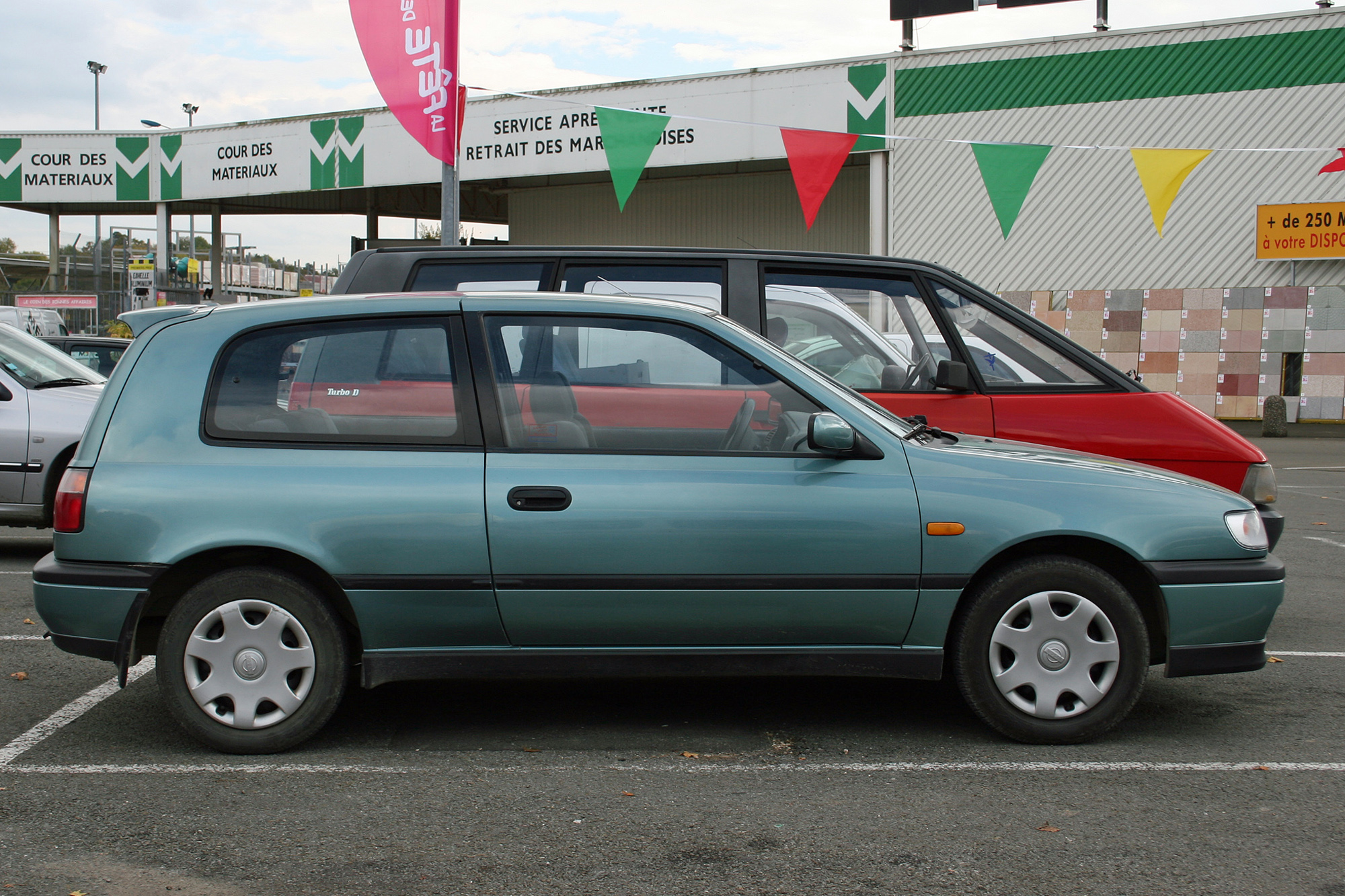 Nissan  Sunny B