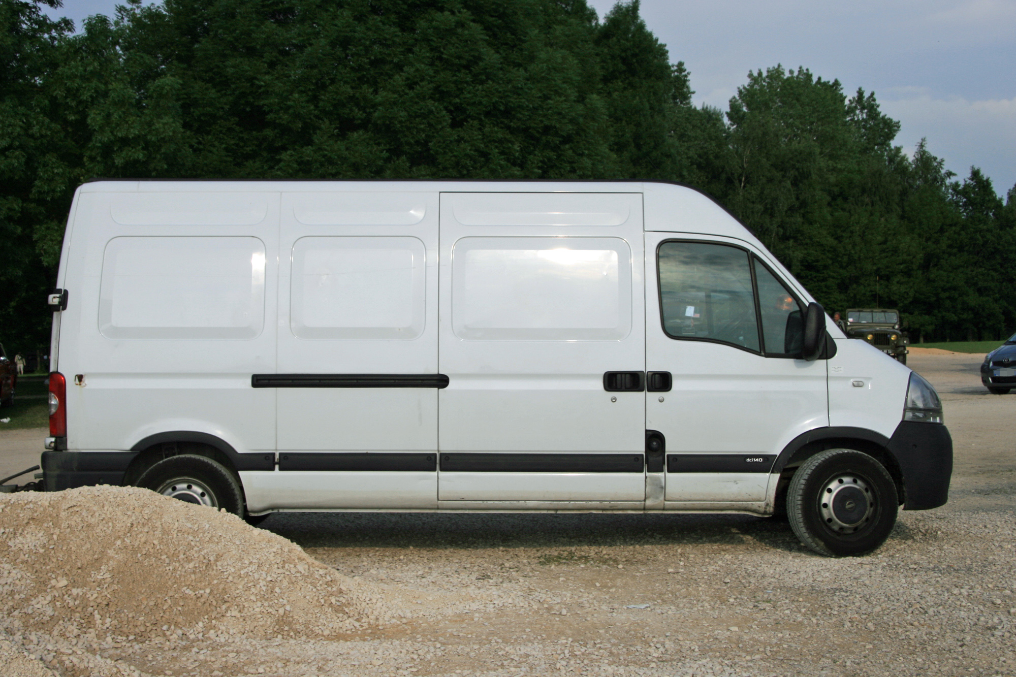 Nissan  Interstar 2