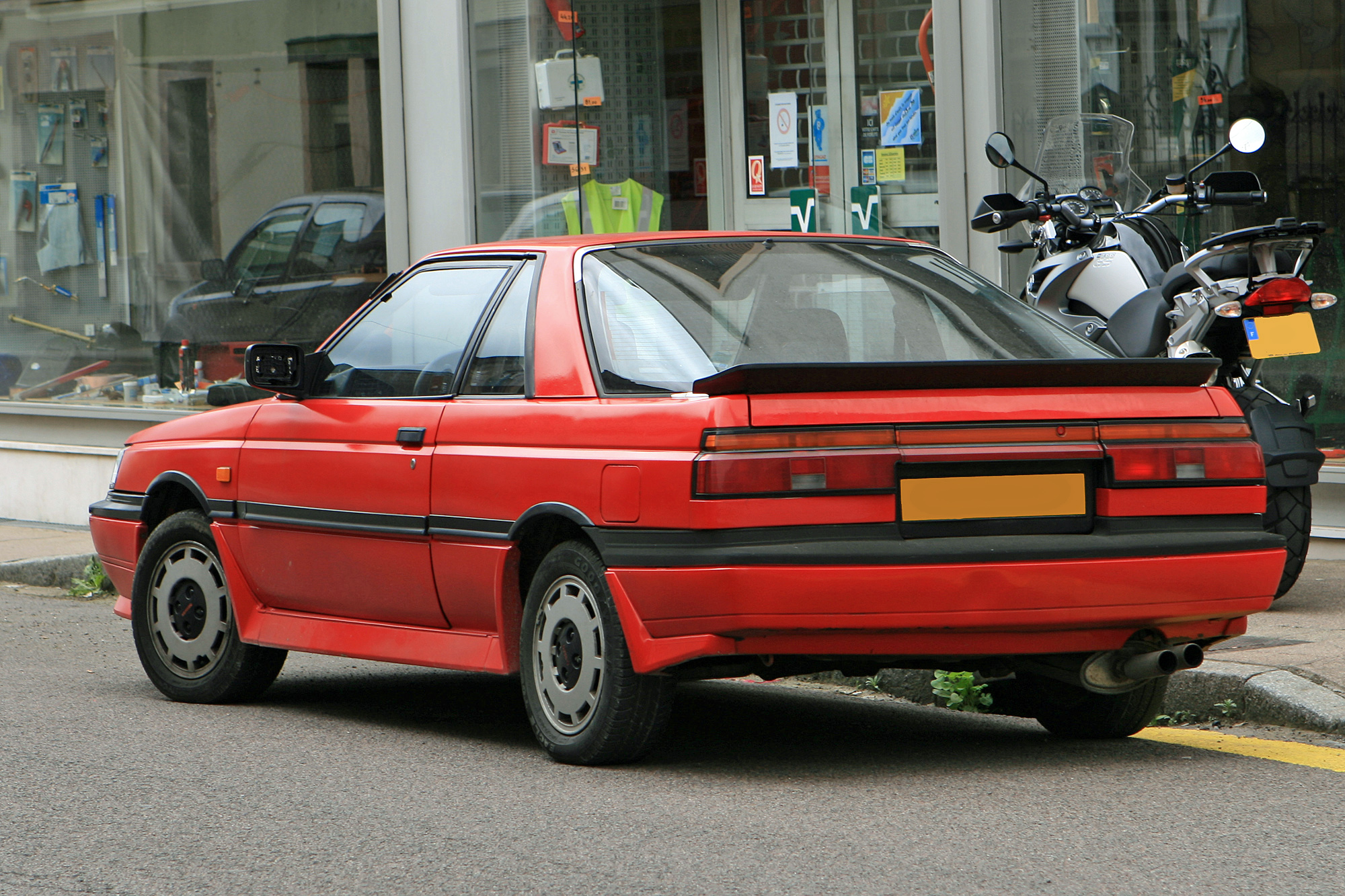 Nissan  Sunny coupé