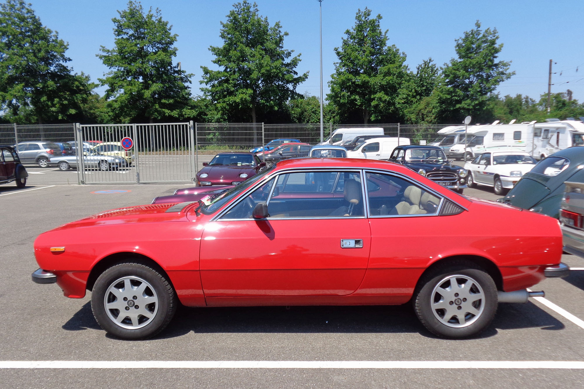 Description Du Véhicule Lancia Beta Coupé - Encyclopédie Automobile ...