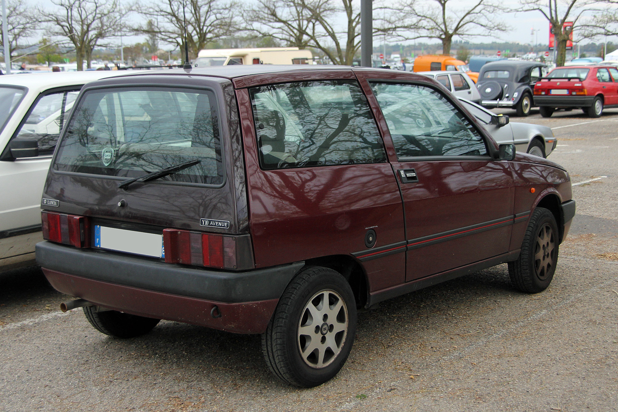 Lancia  Y10