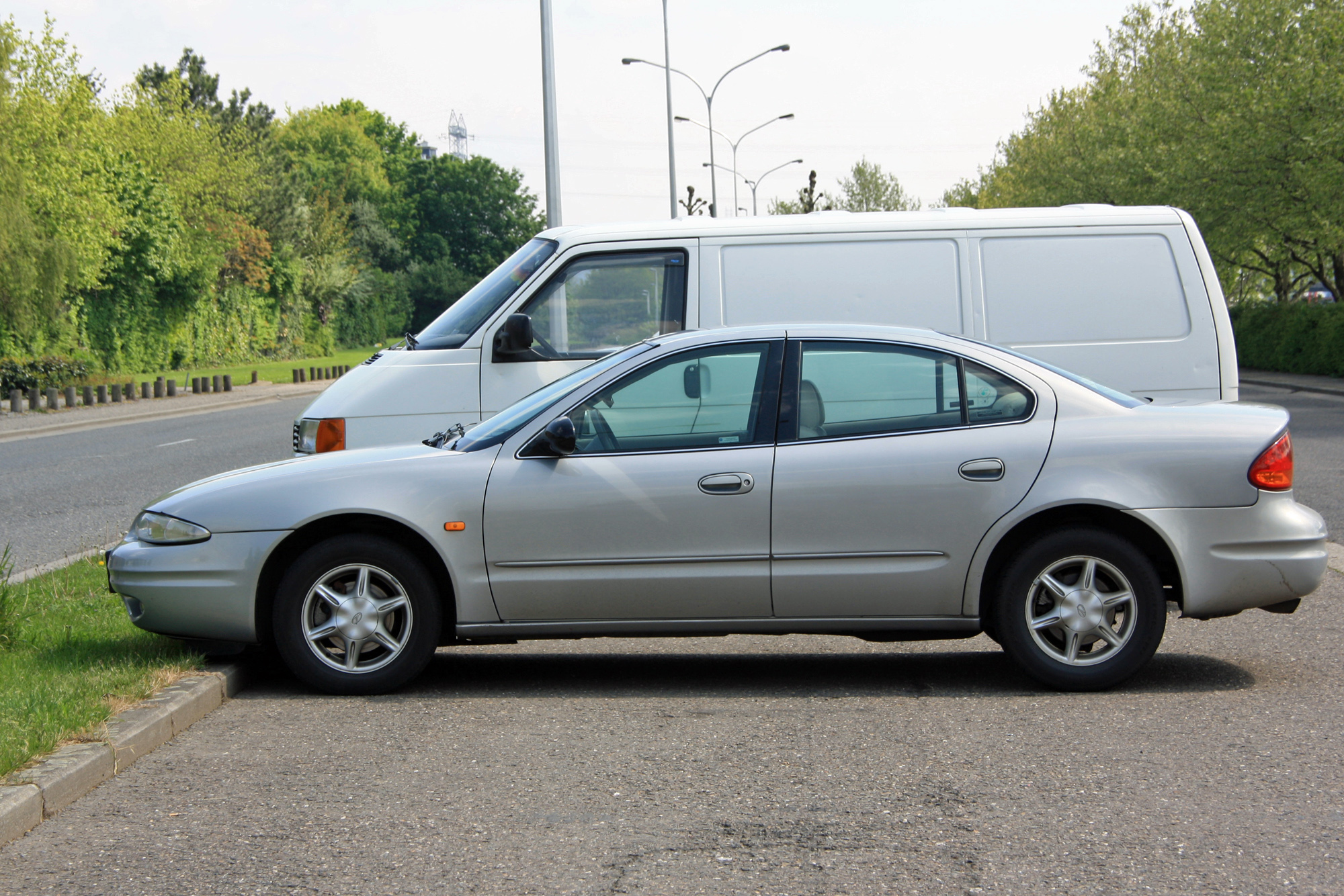 Chevrolet  Alero