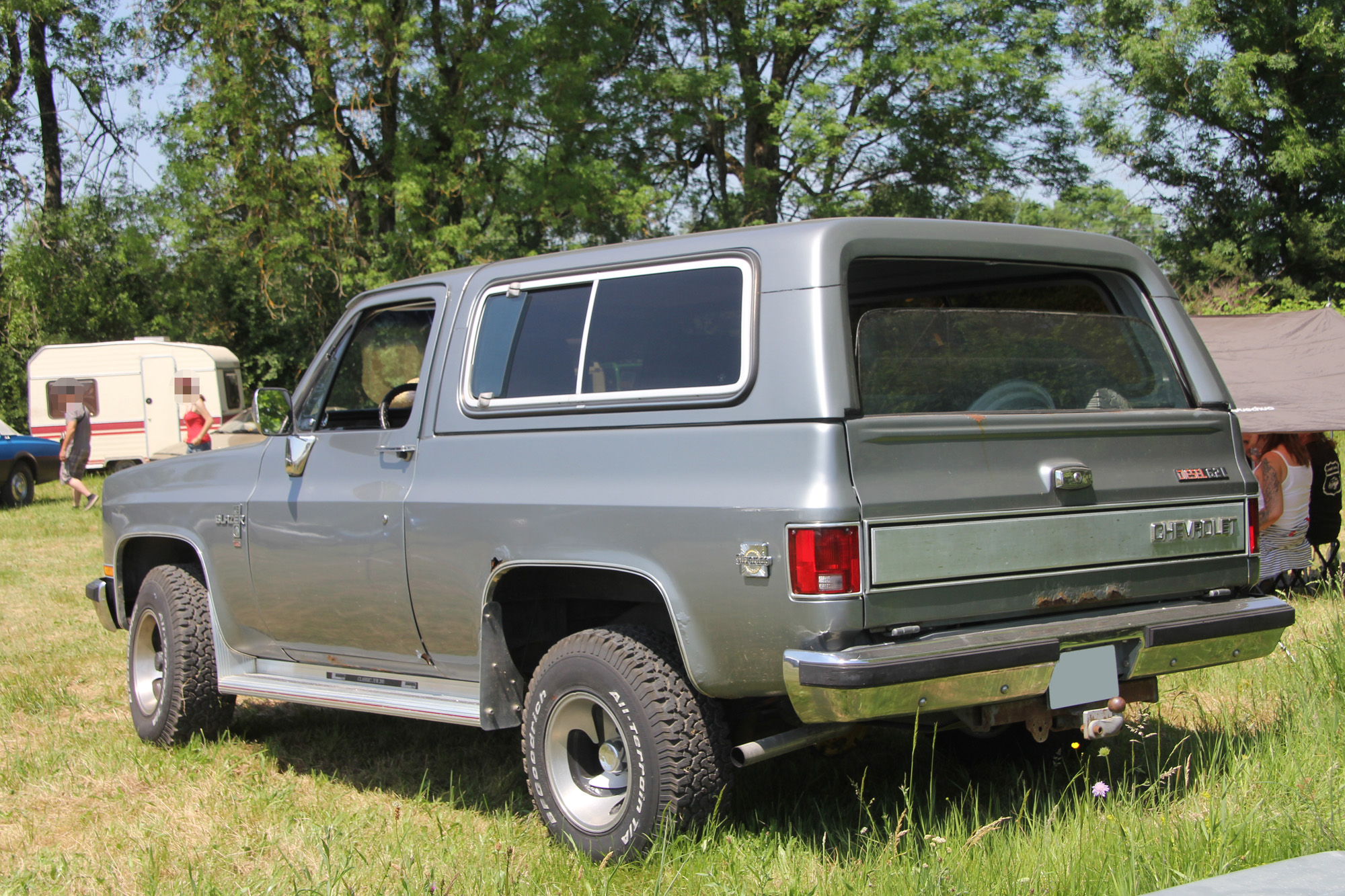 Chevrolet  Blazer 2