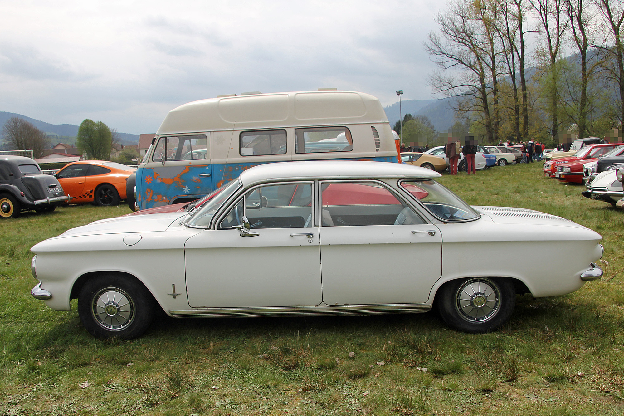 Chevrolet  Corvair 1