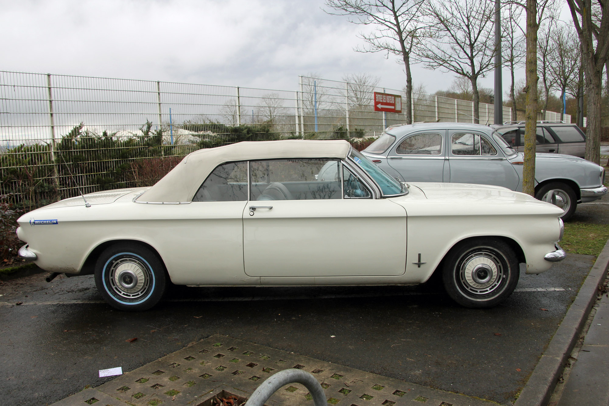 Chevrolet  Corvair 1