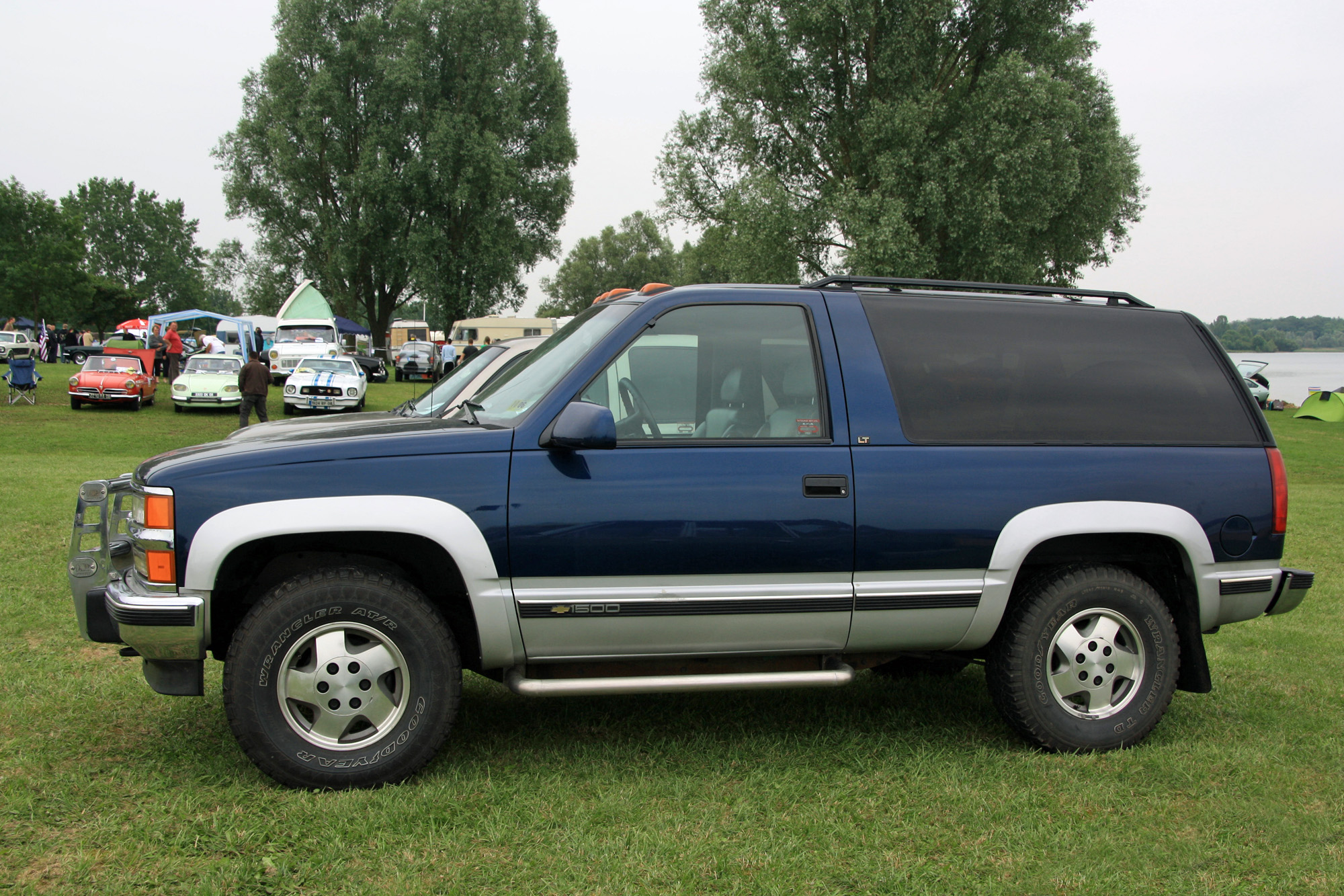 Chevrolet  Tahoe 1