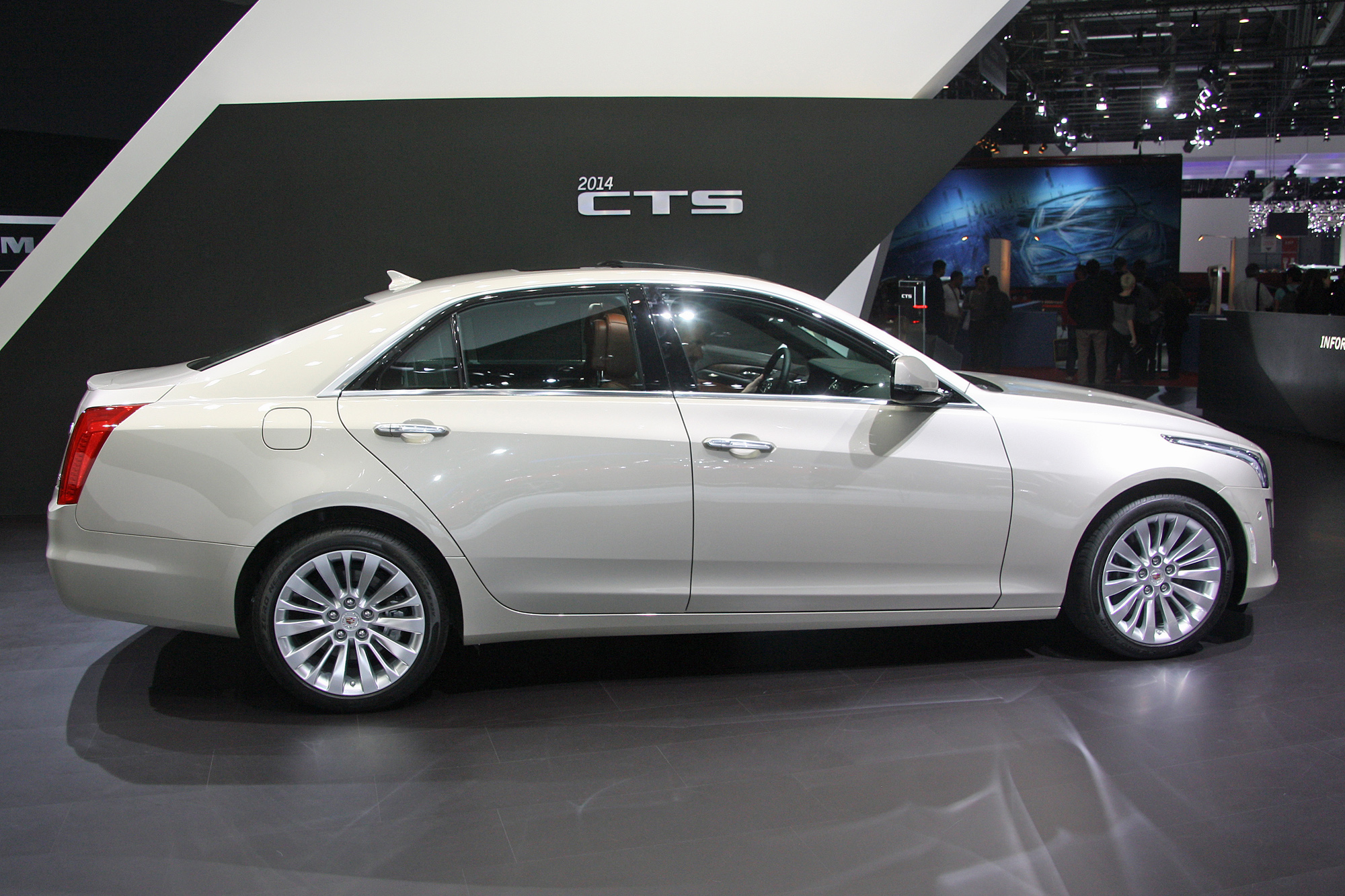 Cadillac CTS 3