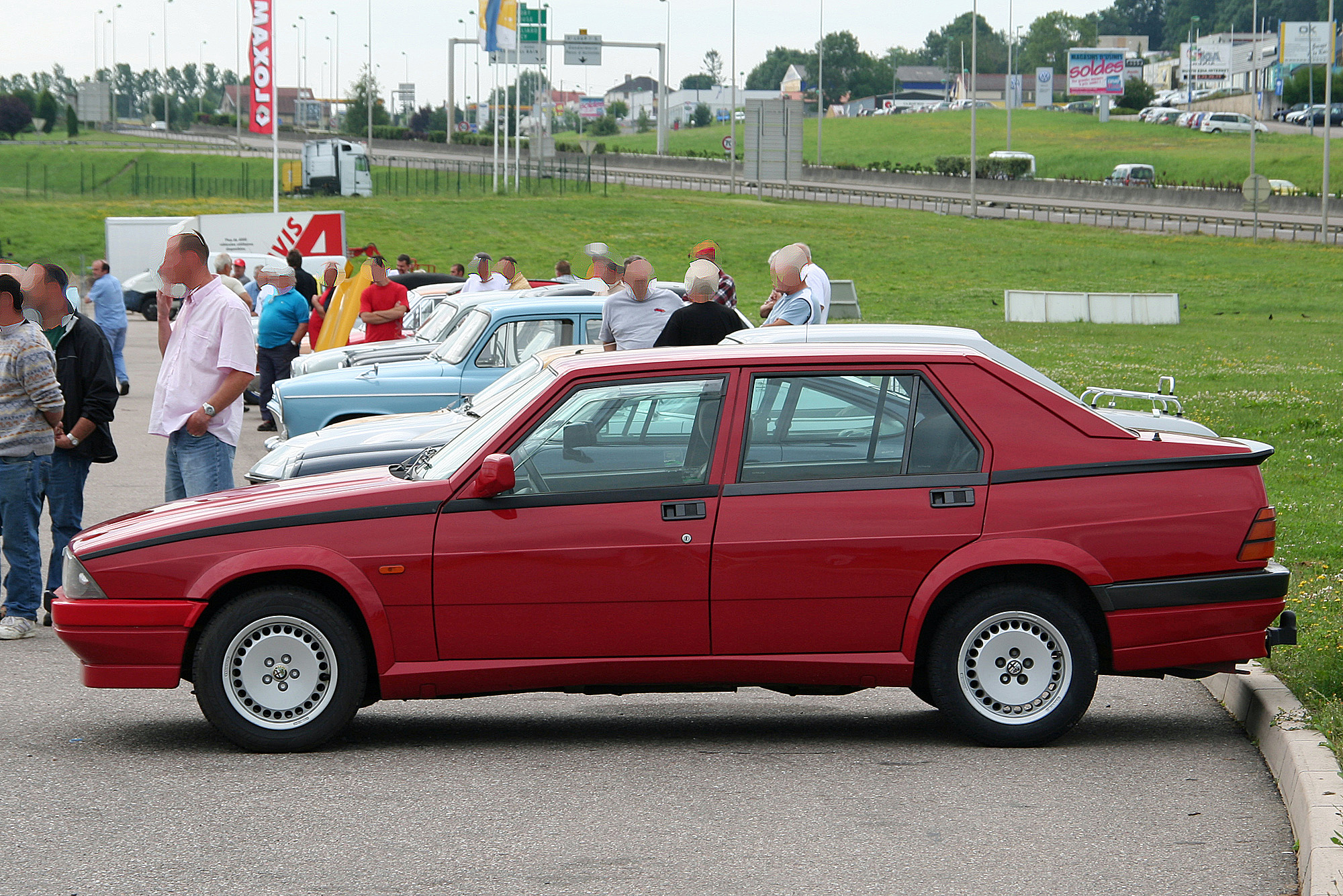 Alfa Romeo  75