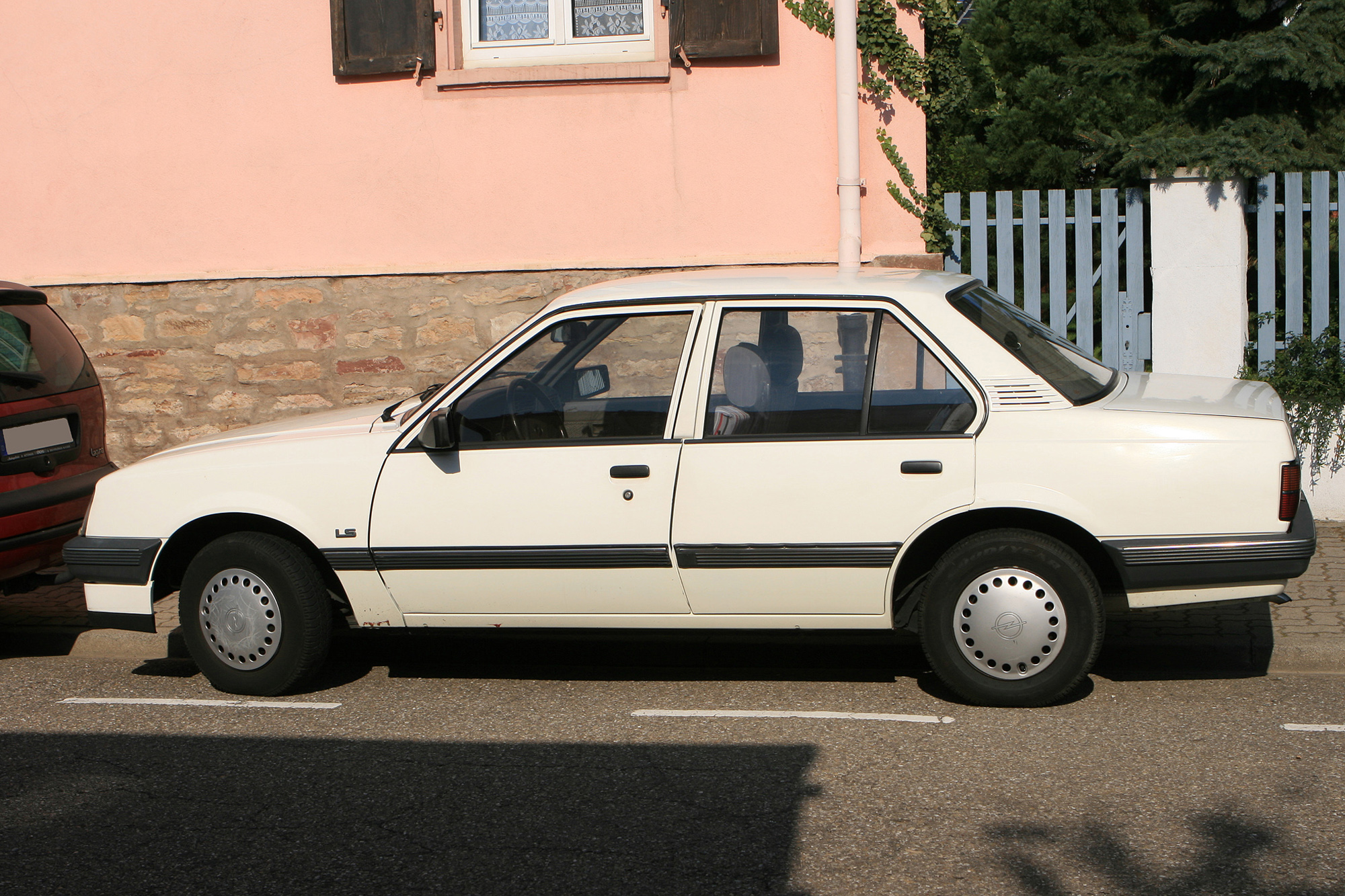 Description Du Véhicule Opel Ascona C - Encyclopédie Automobile ...