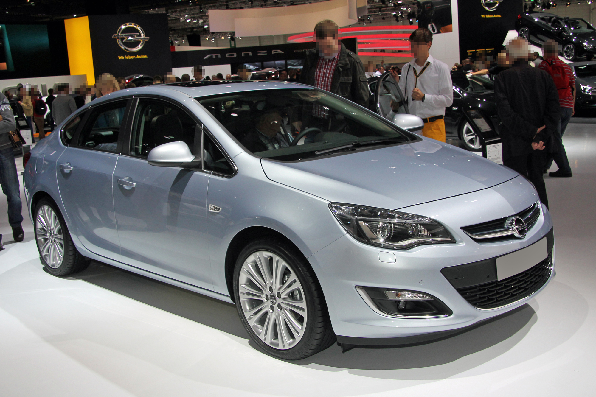 Opel Astra J