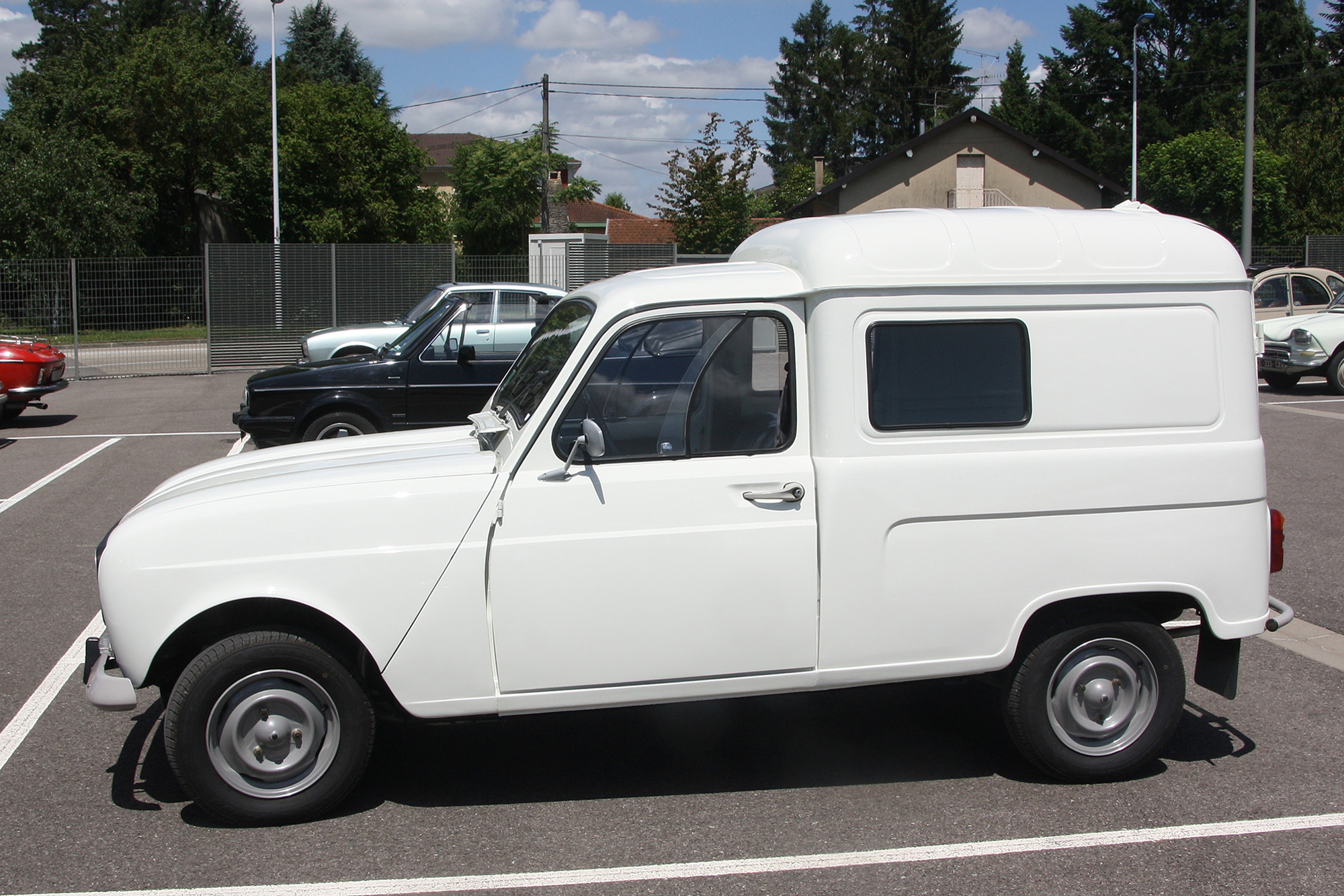 Renault 4 F4