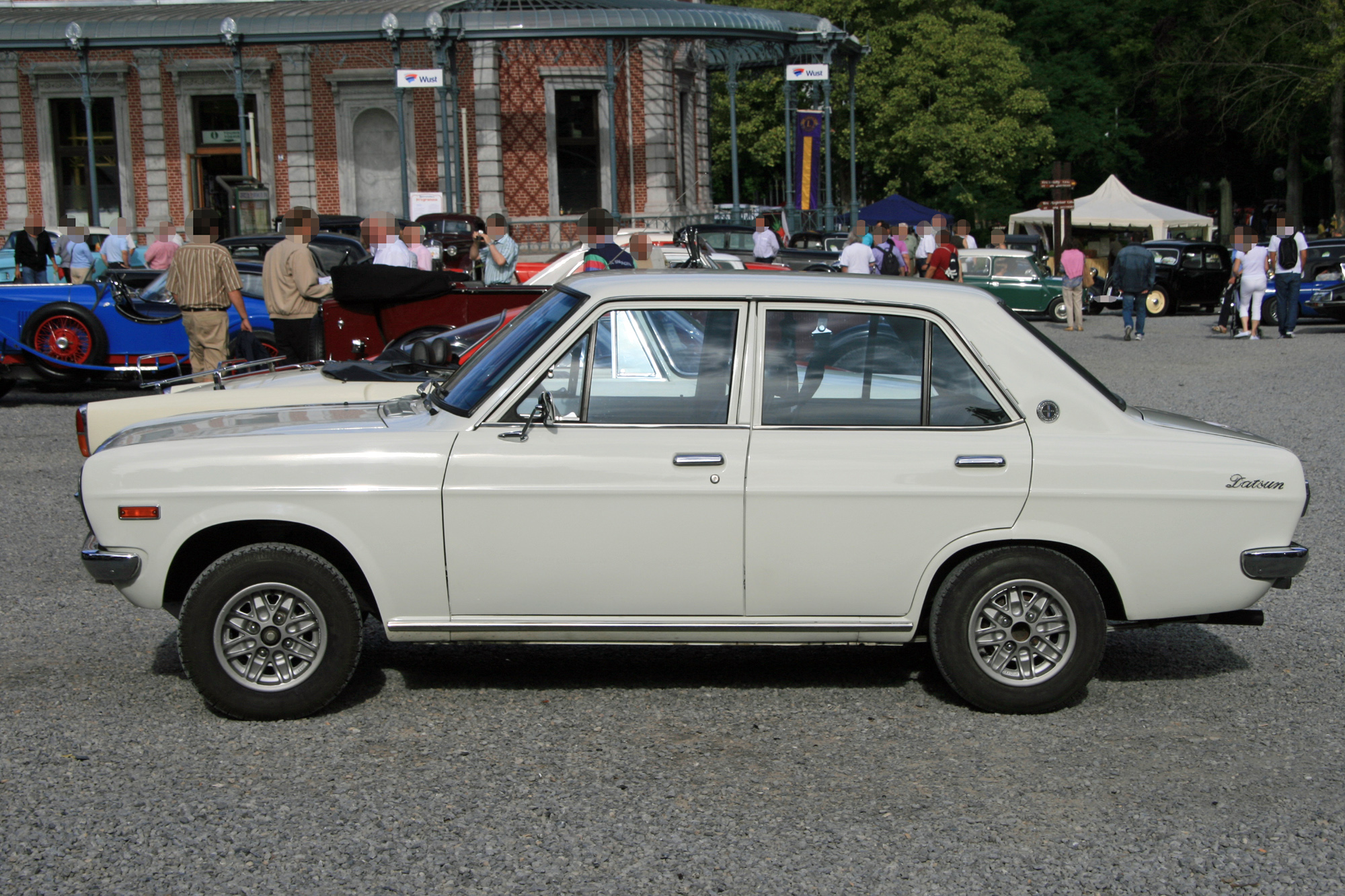 Datsun 1200