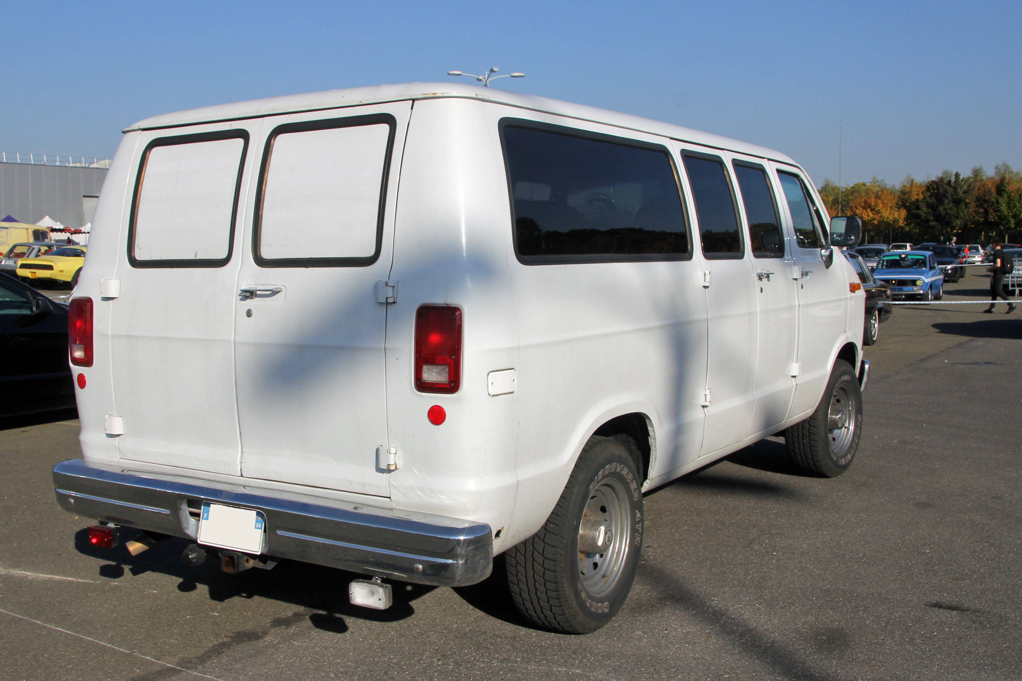 Dodge Ram van