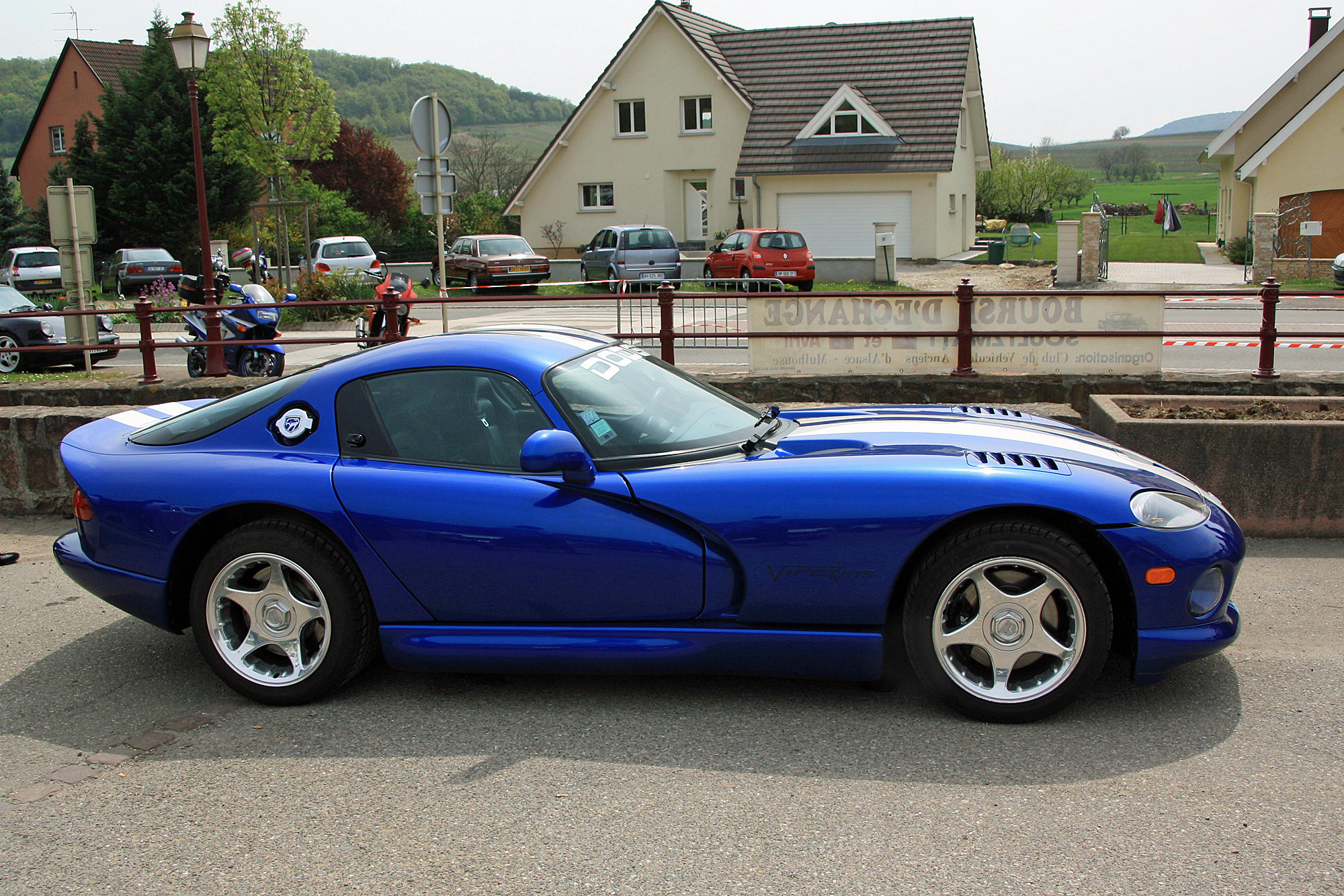 Dodge Viper 1