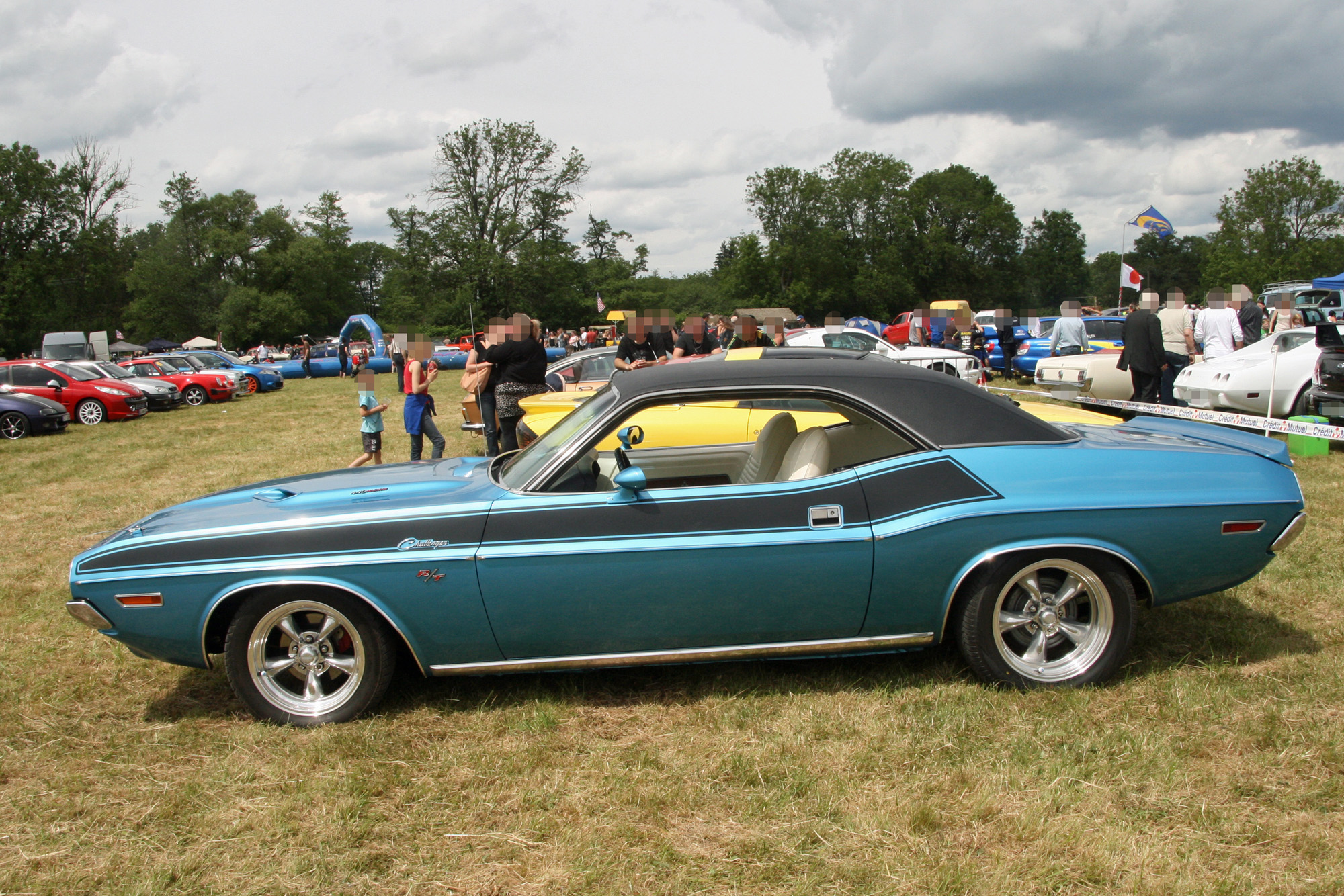 Dodge Challenger 1