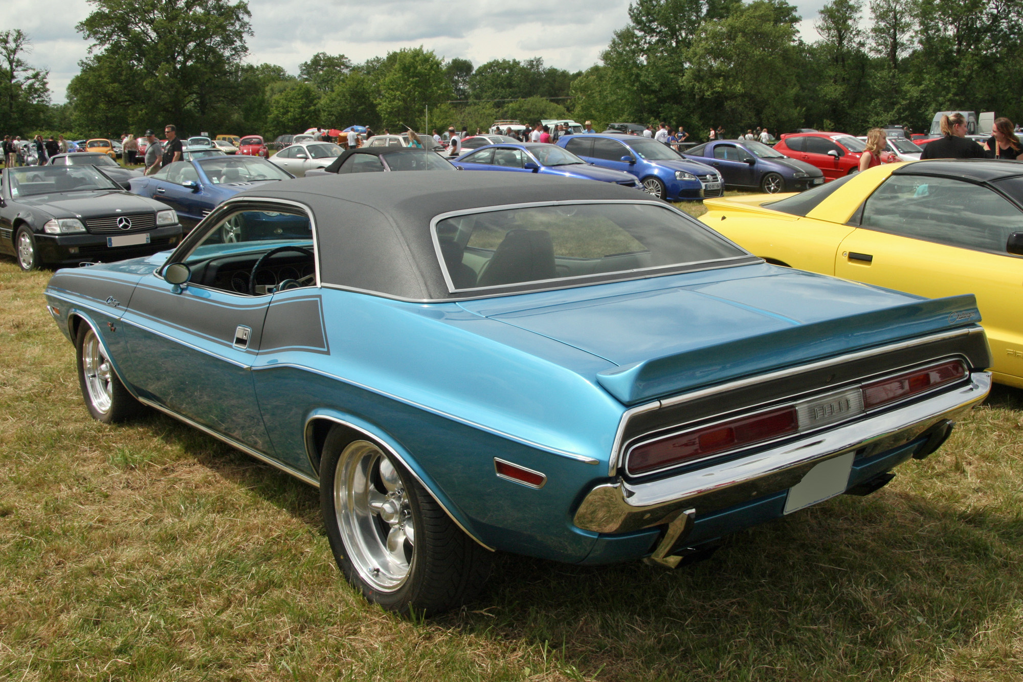 Dodge Challenger 1