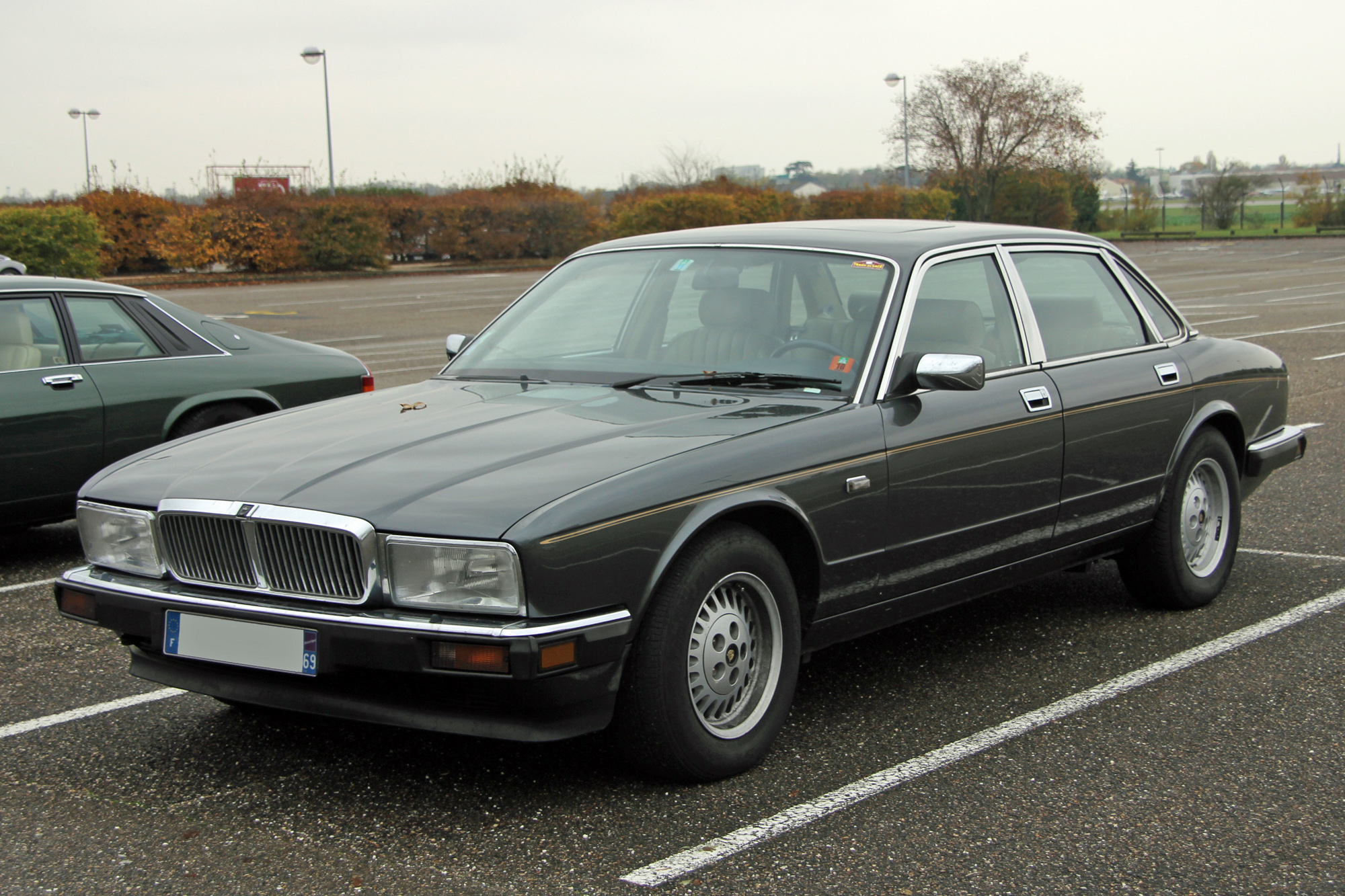 Jaguar XJ40