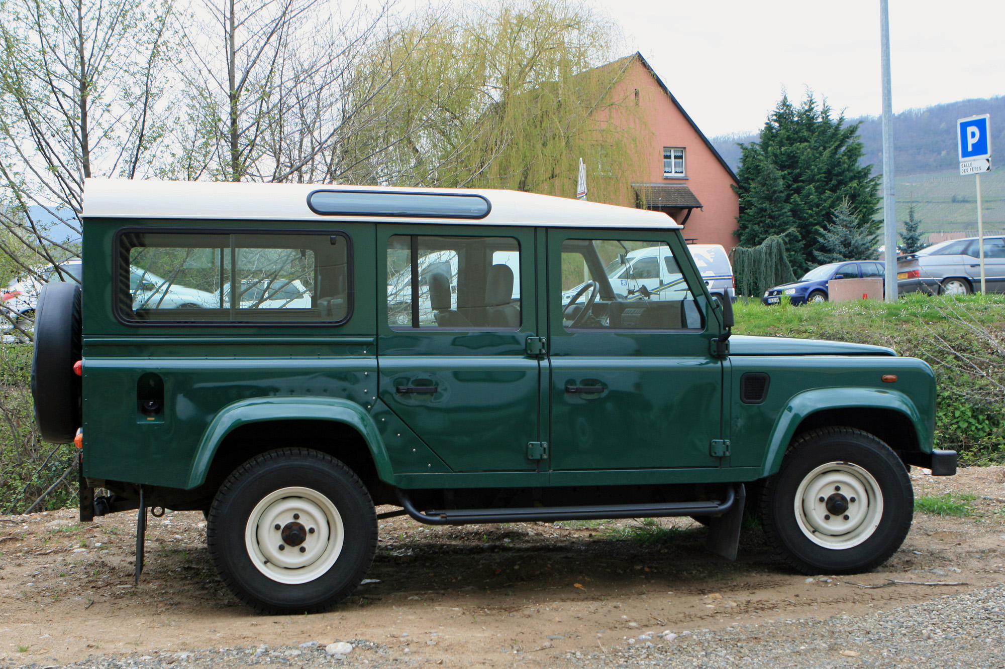 Land Rover Defender