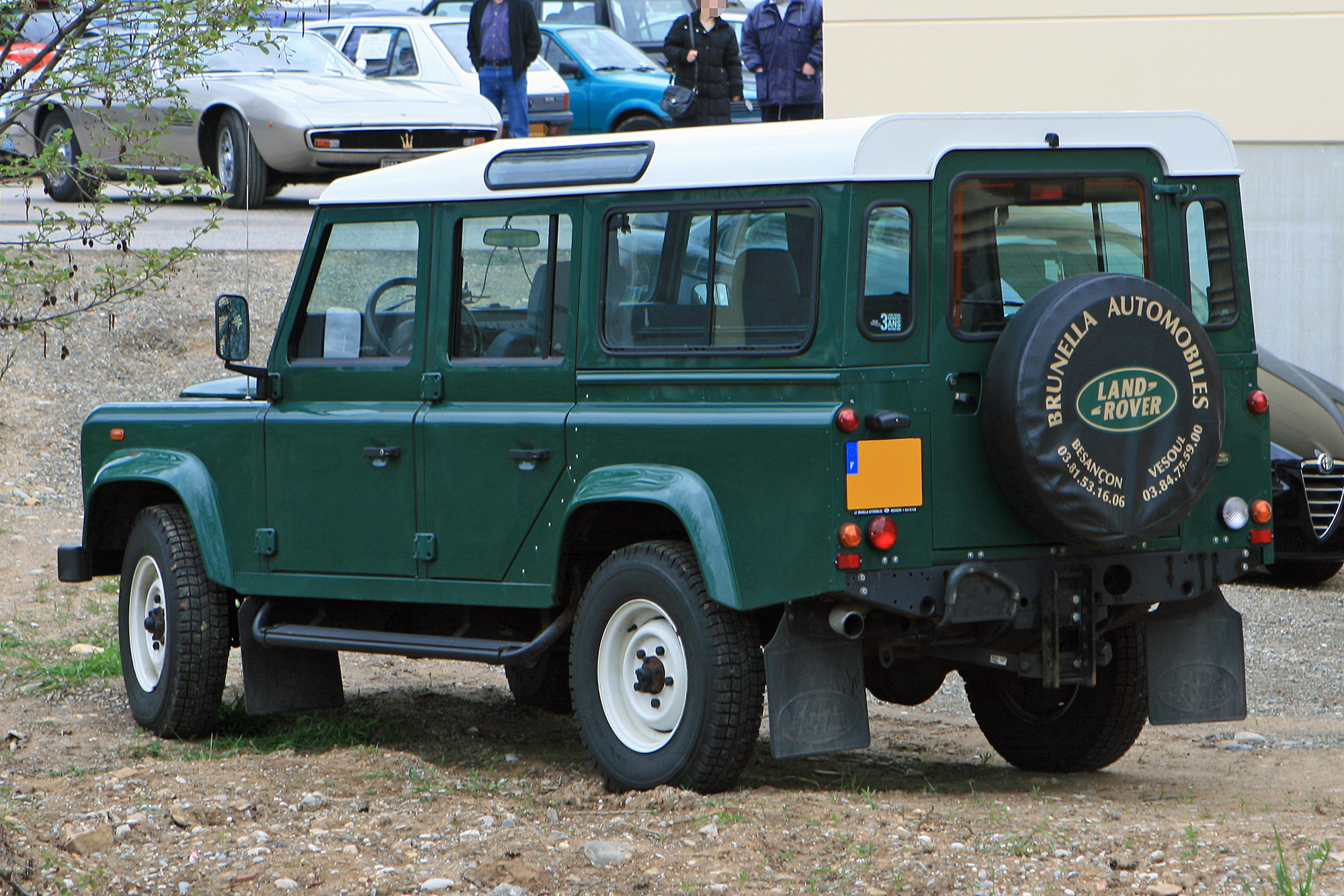 Land Rover Defender