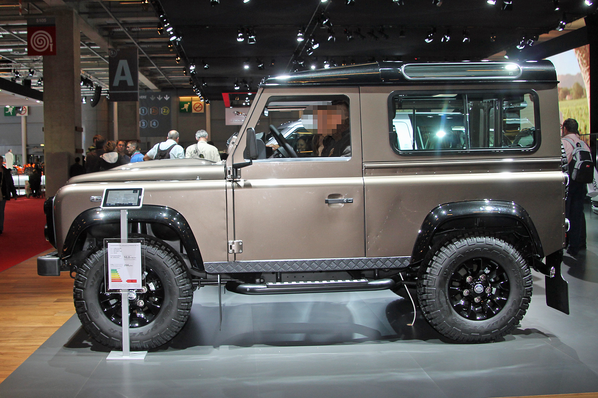 Land Rover Defender