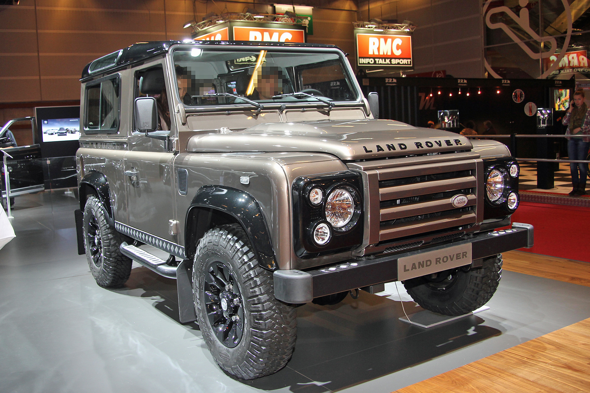 Land Rover Defender