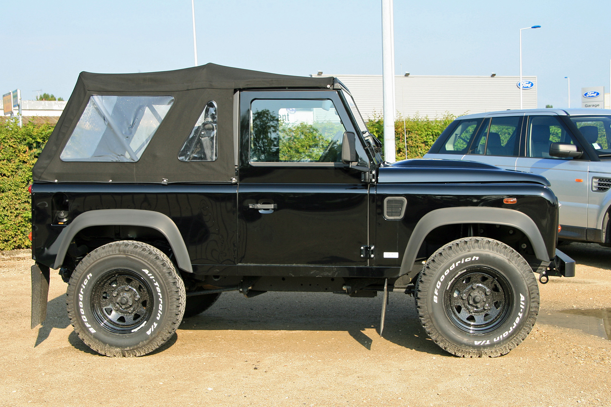 Land Rover Defender