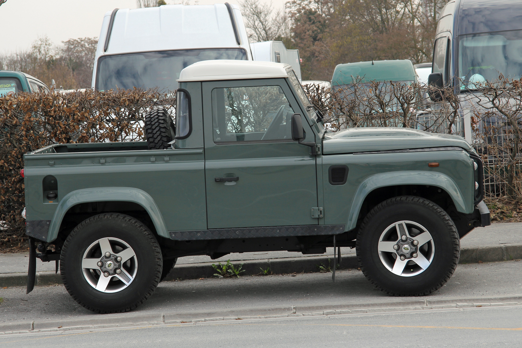 Land Rover Defender