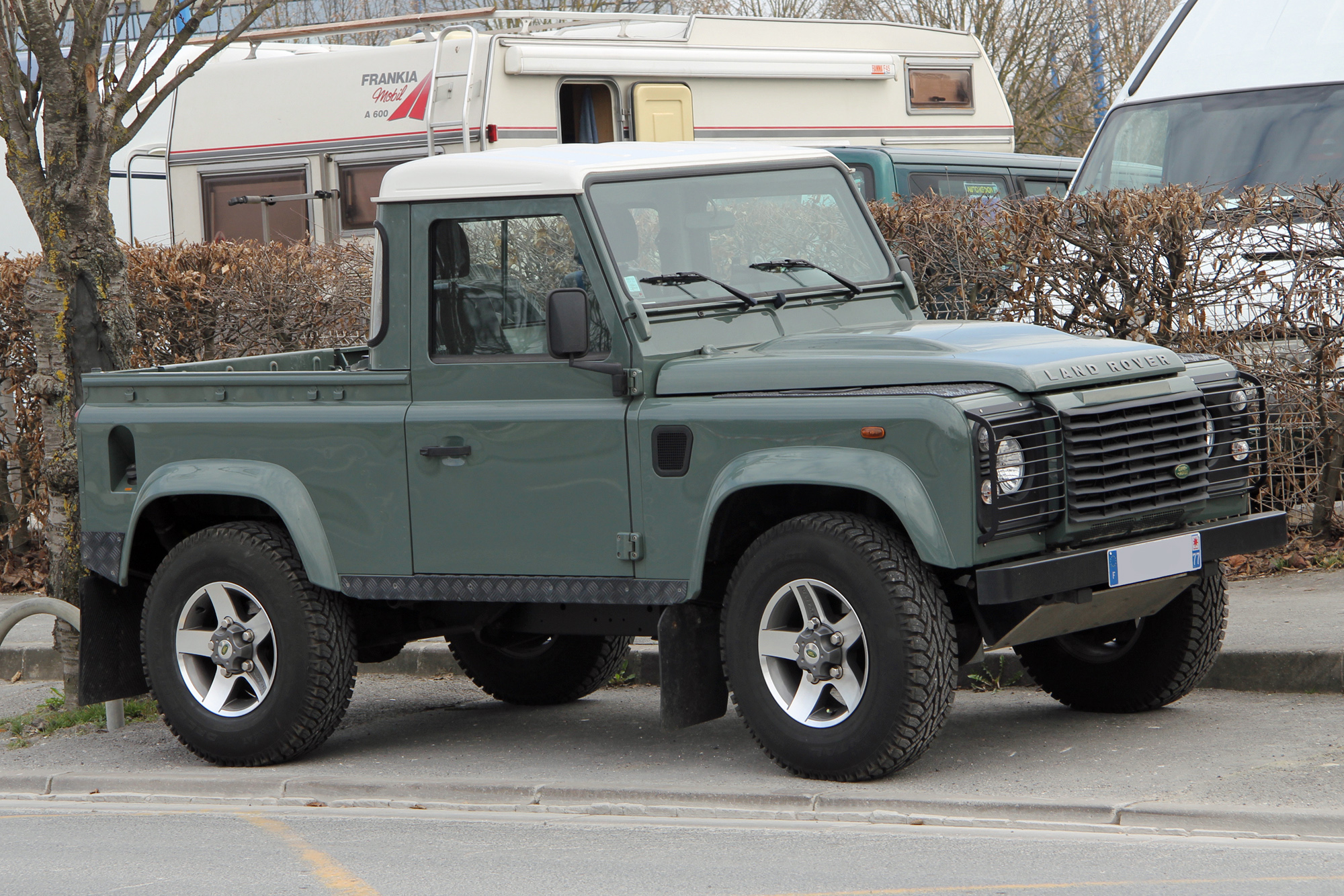 Land Rover Defender