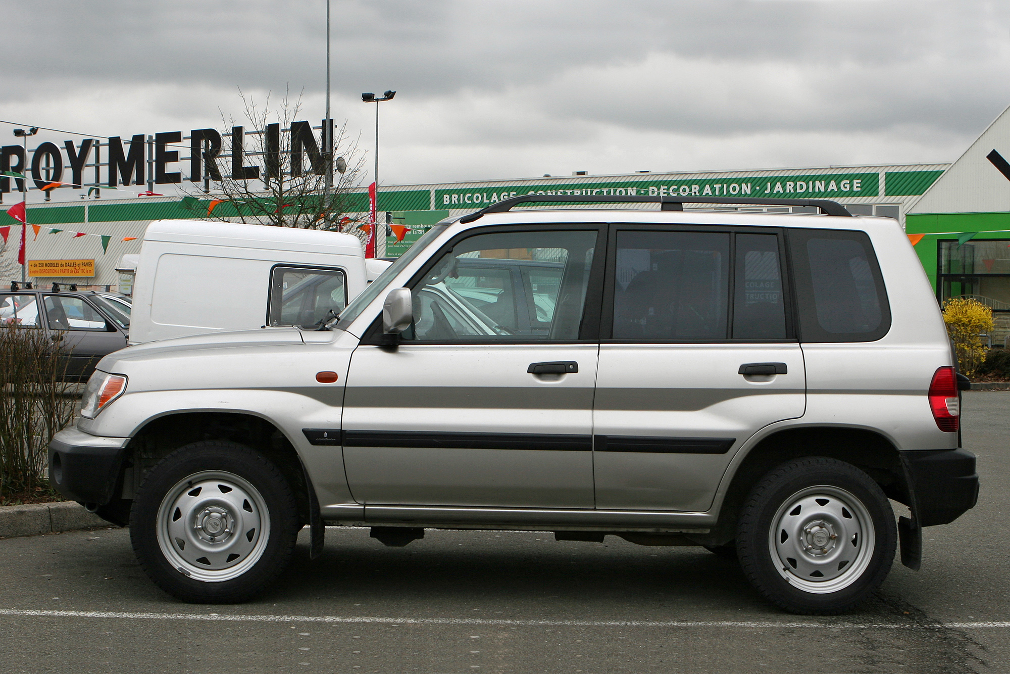 Mitsubishi Pajero pinin