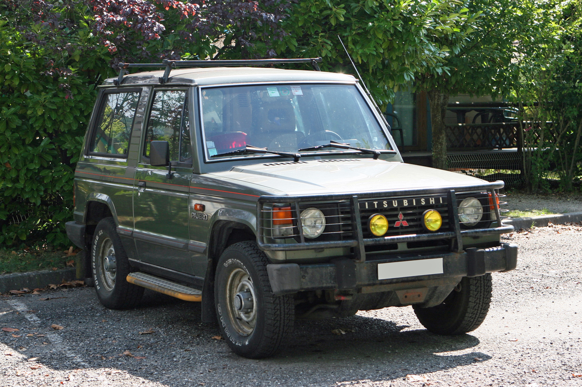 Mitsubishi Pajero 1