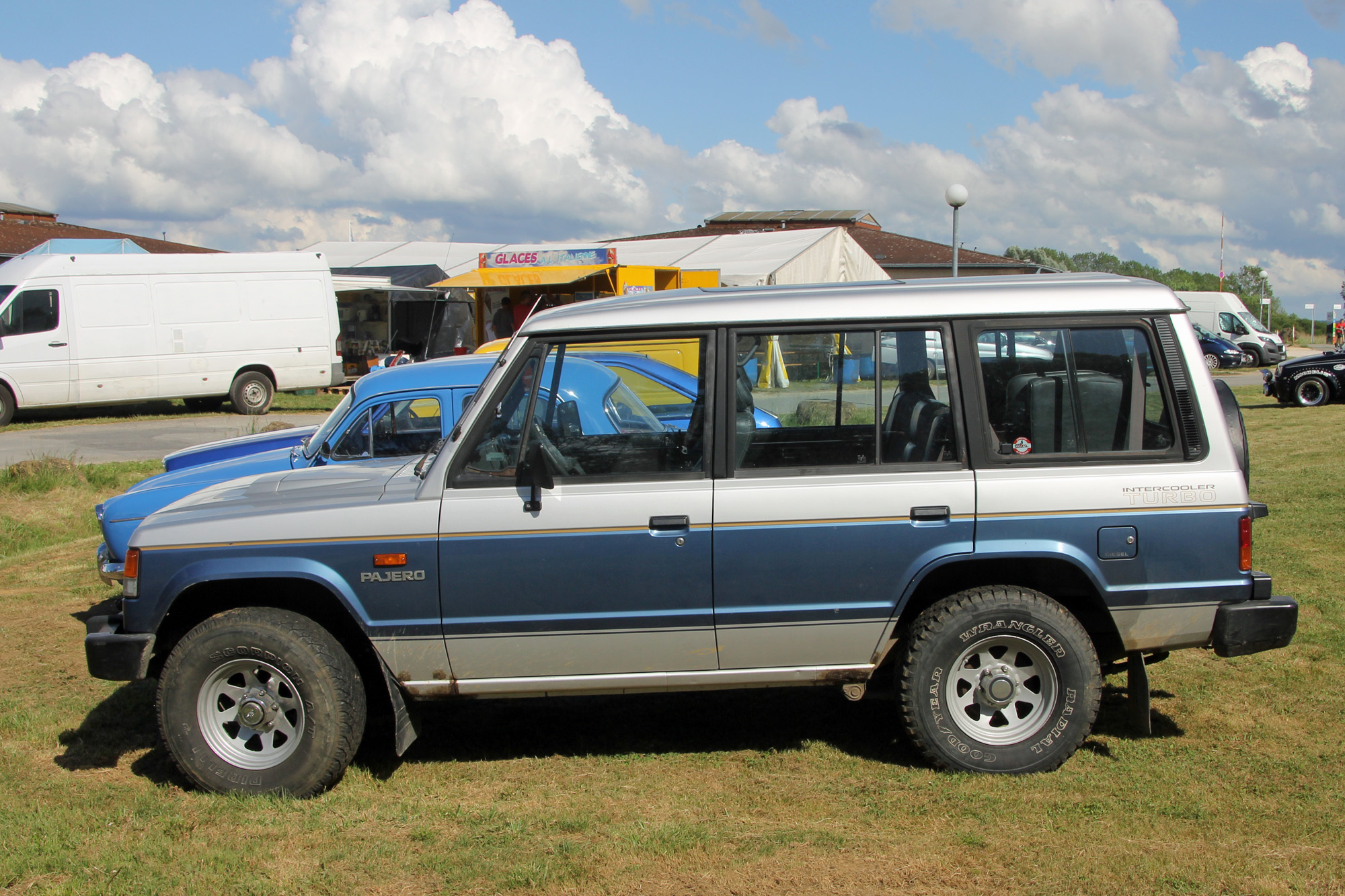 Mitsubishi Pajero 1