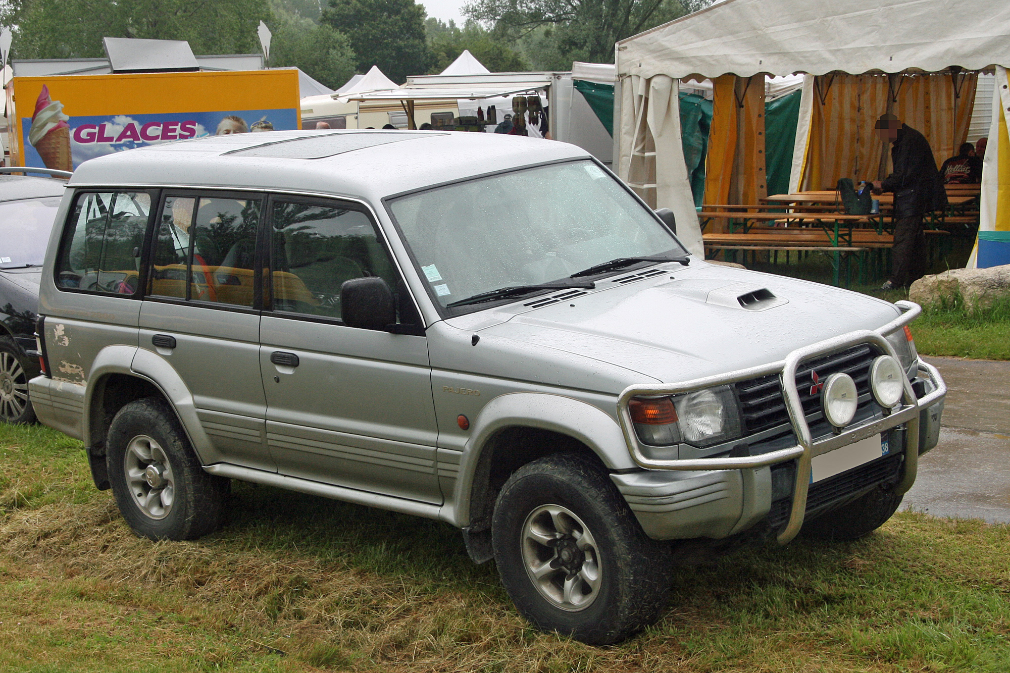 Mitsubishi Pajero 2