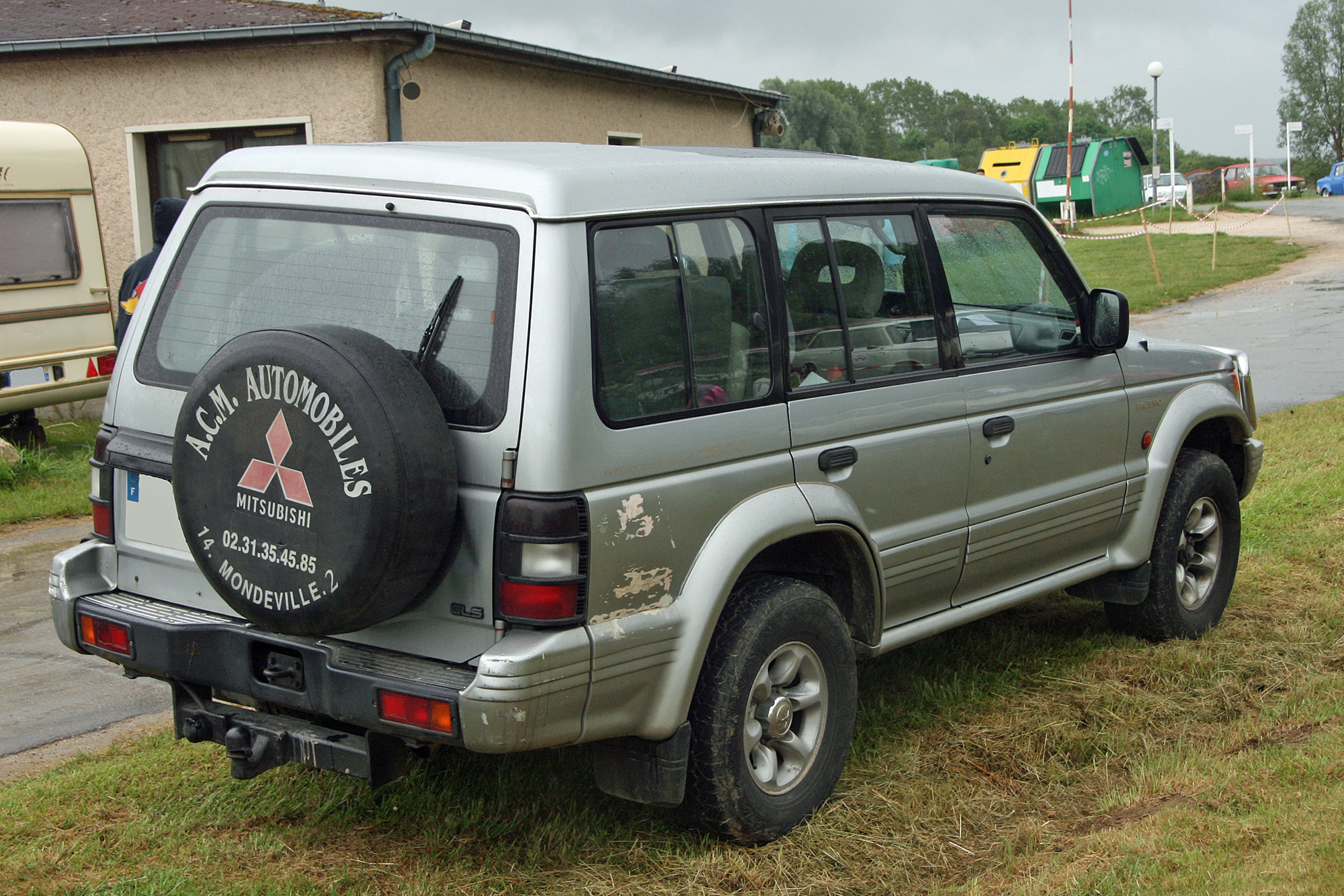 Mitsubishi Pajero 2