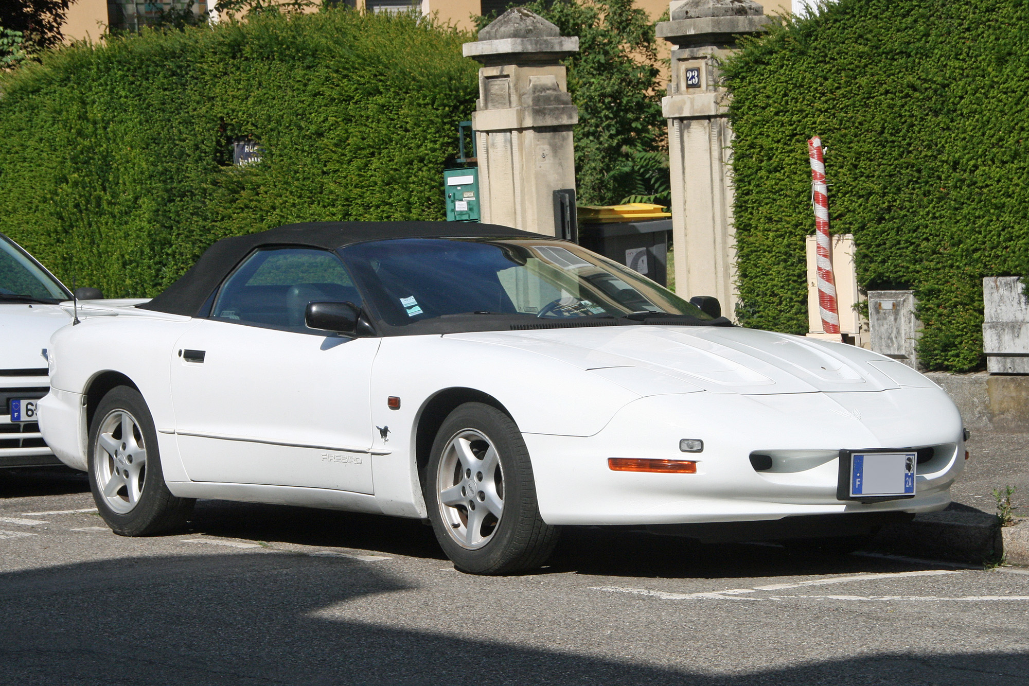 Pontiac  Firebird 4