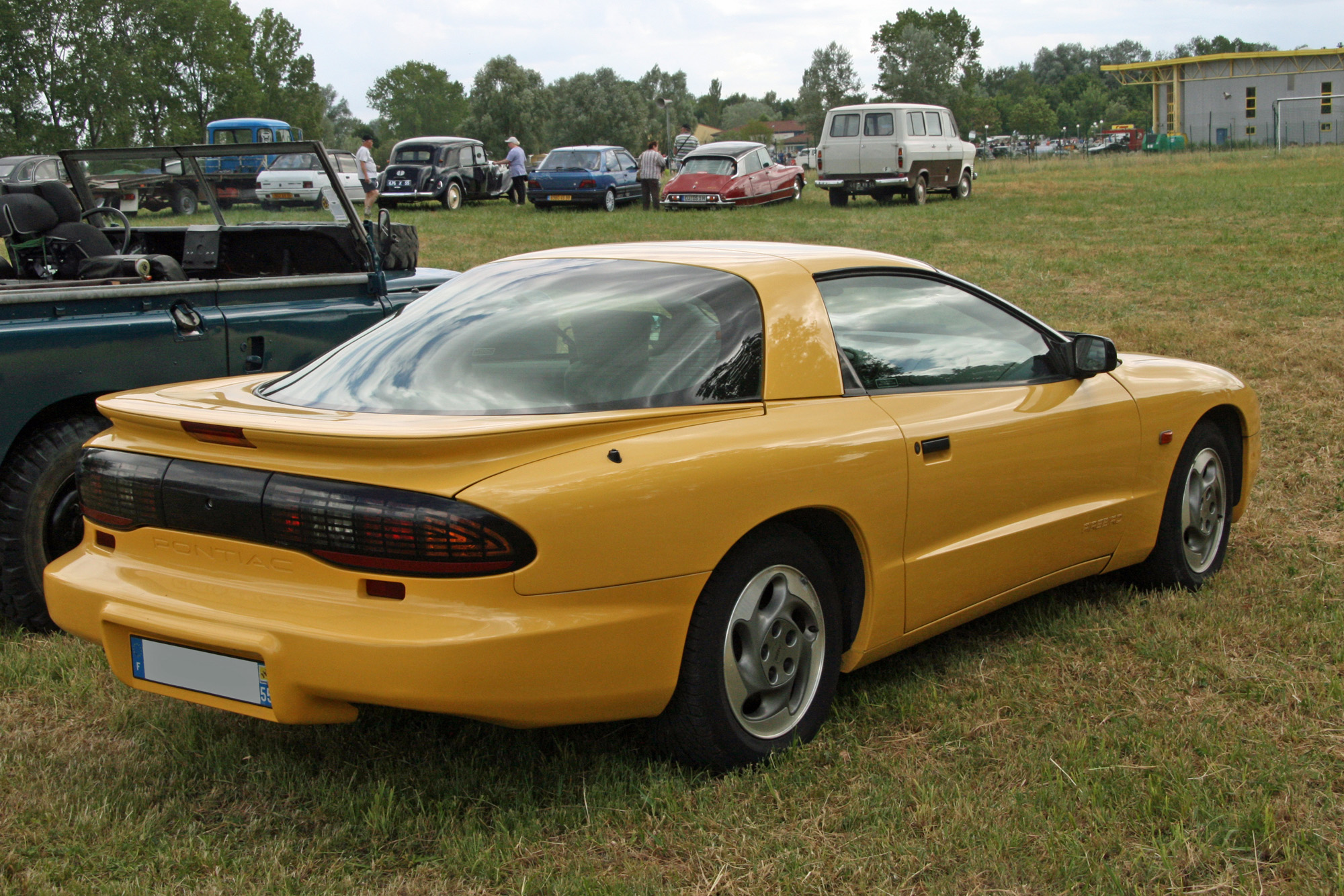 Pontiac  Firebird 4