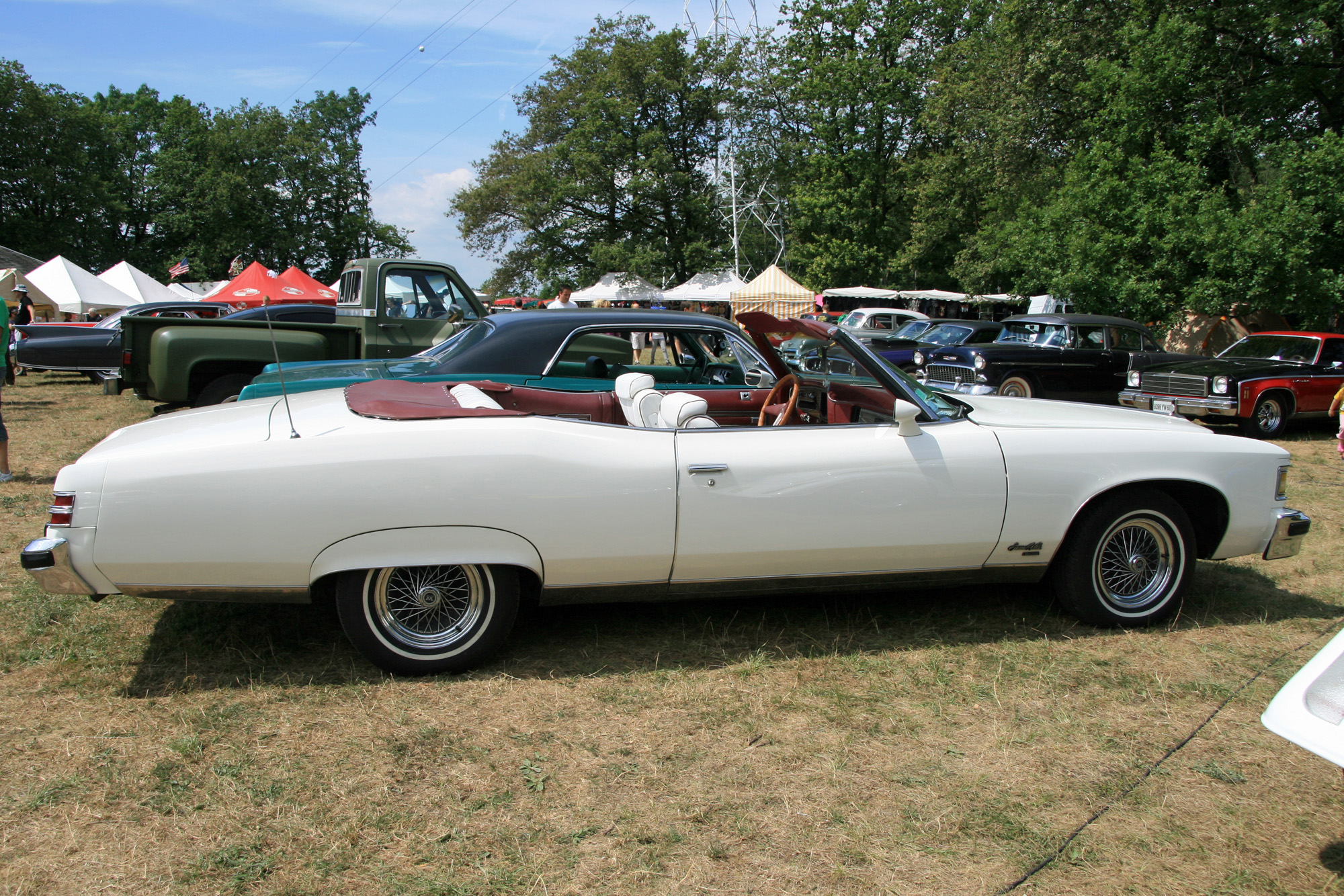 Pontiac  Grand ville 1975