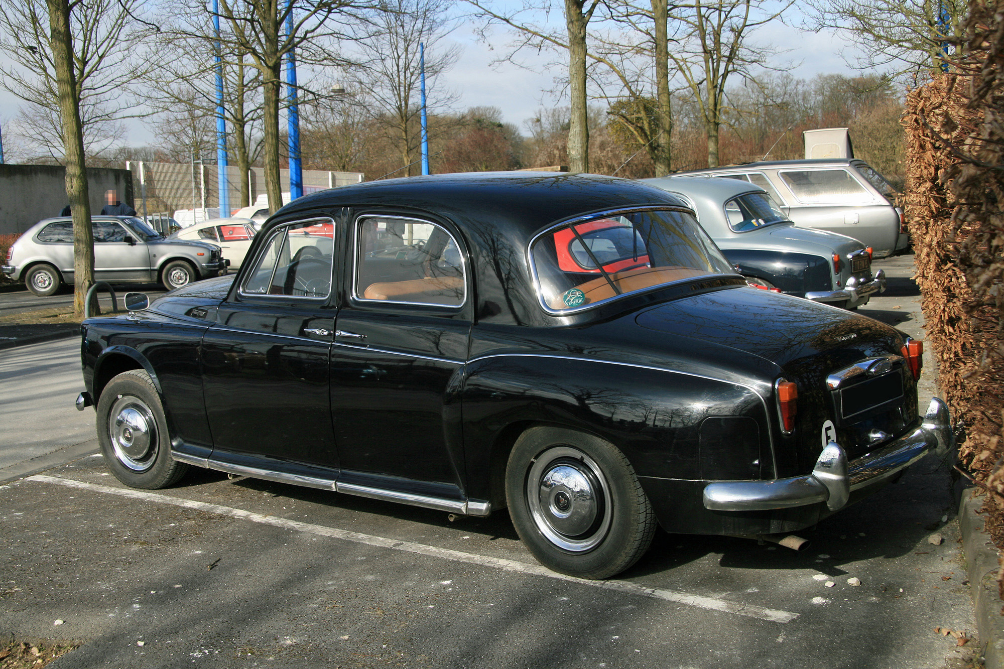 Rover  100