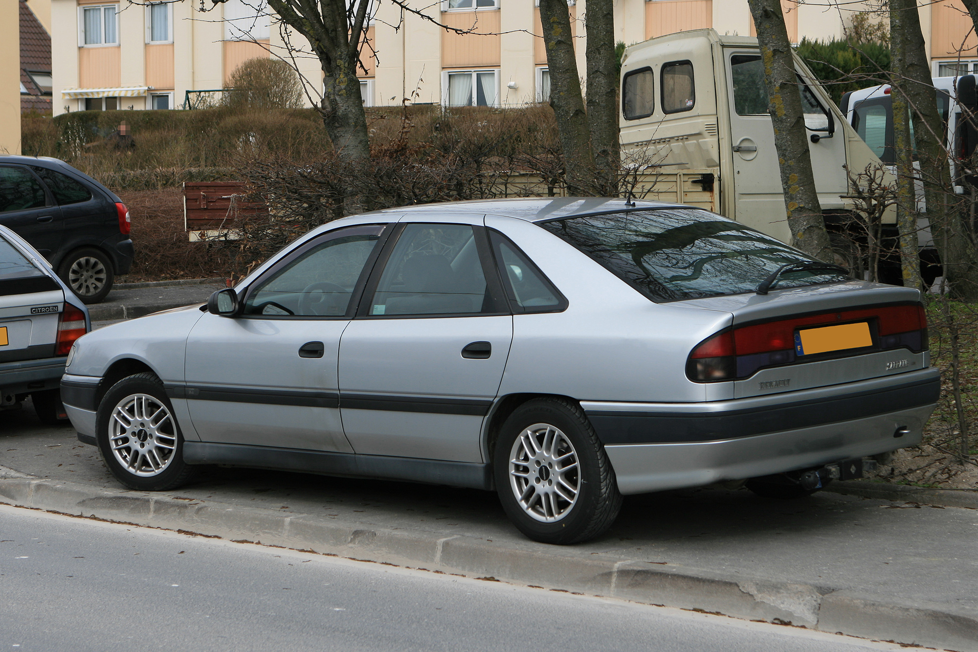 Renault Safrane phase 1