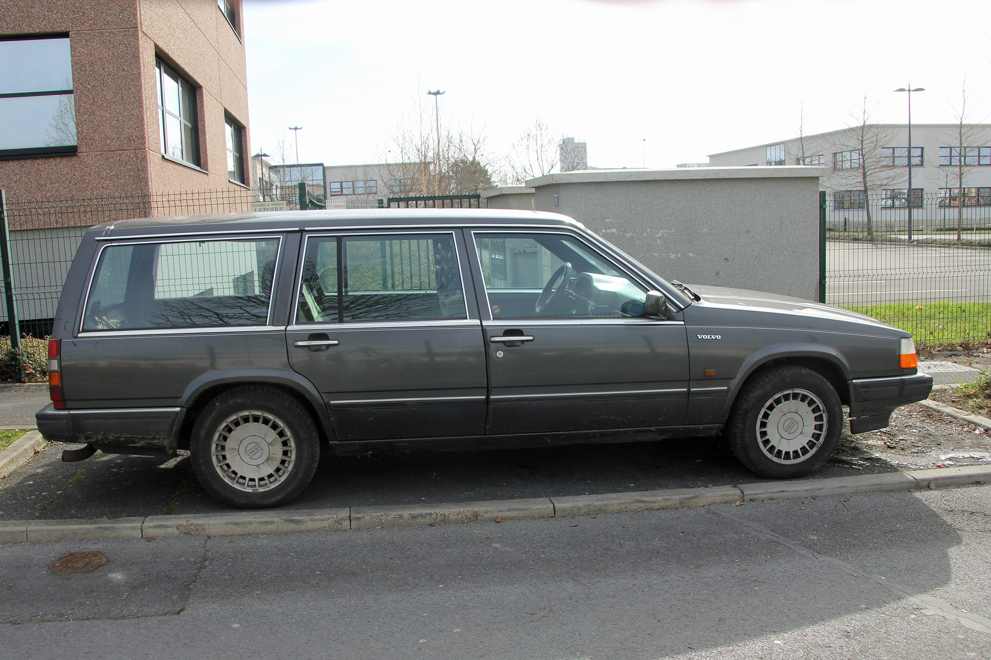 Volvo  760