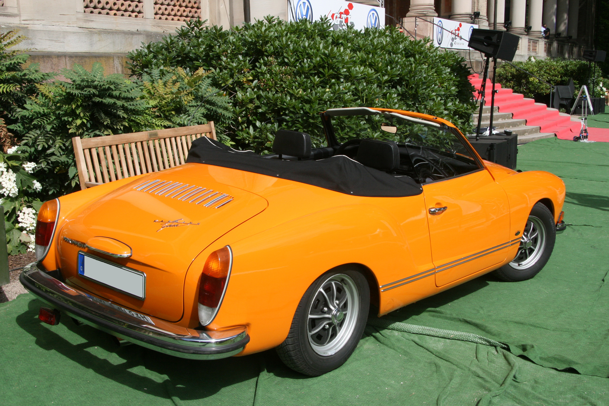 Volkswagen Karmann Ghia