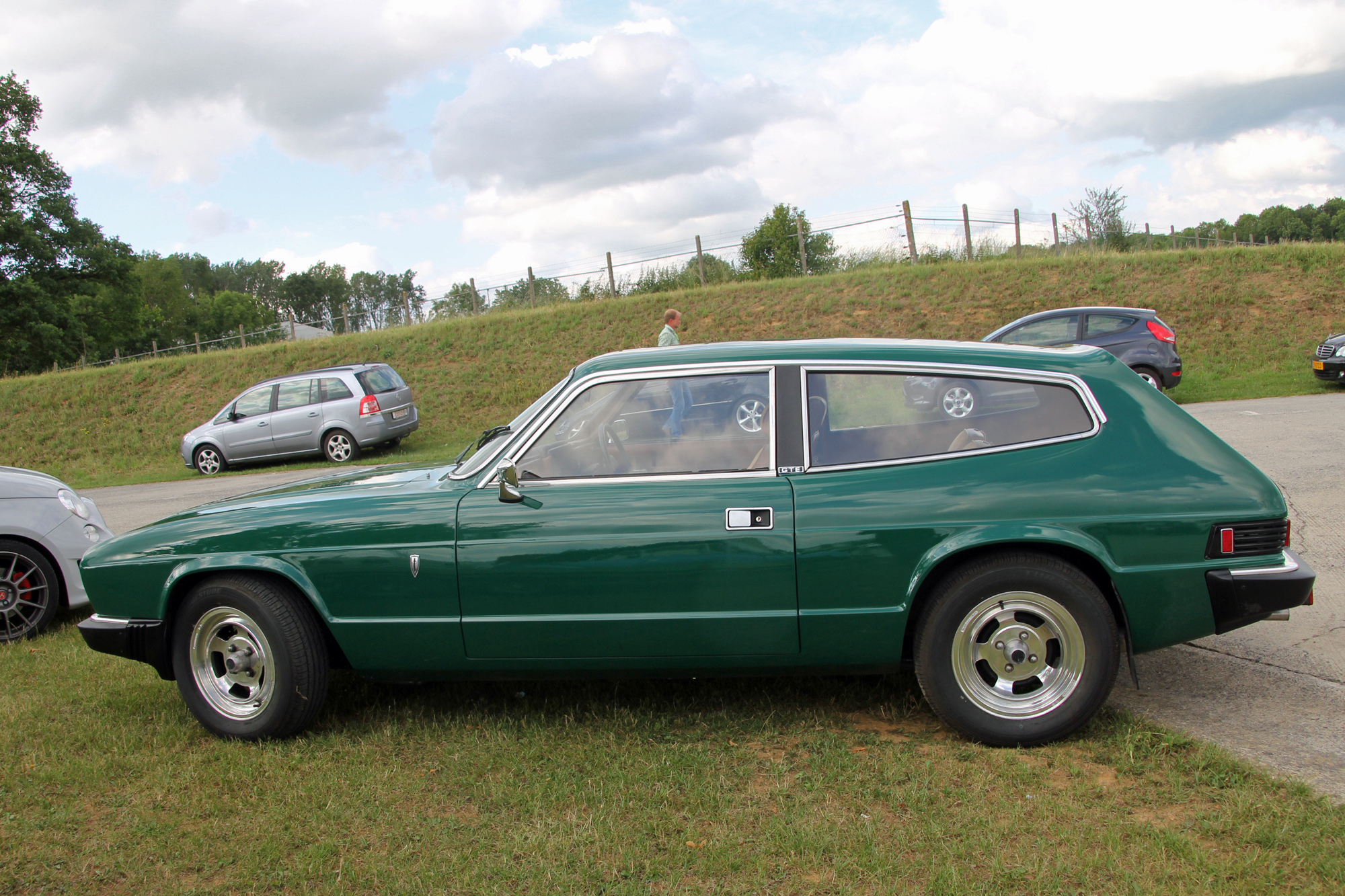 Reliant  Scimitar