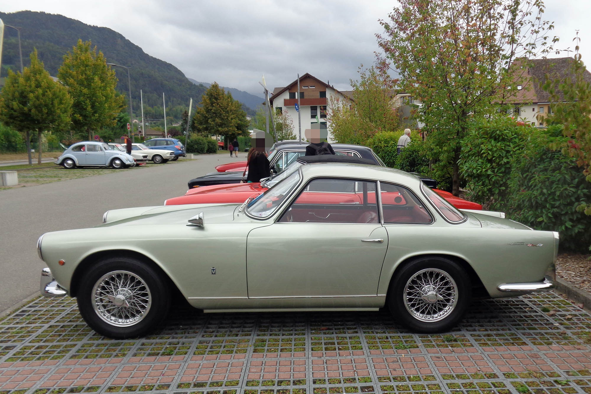 Triumph Italia 2000