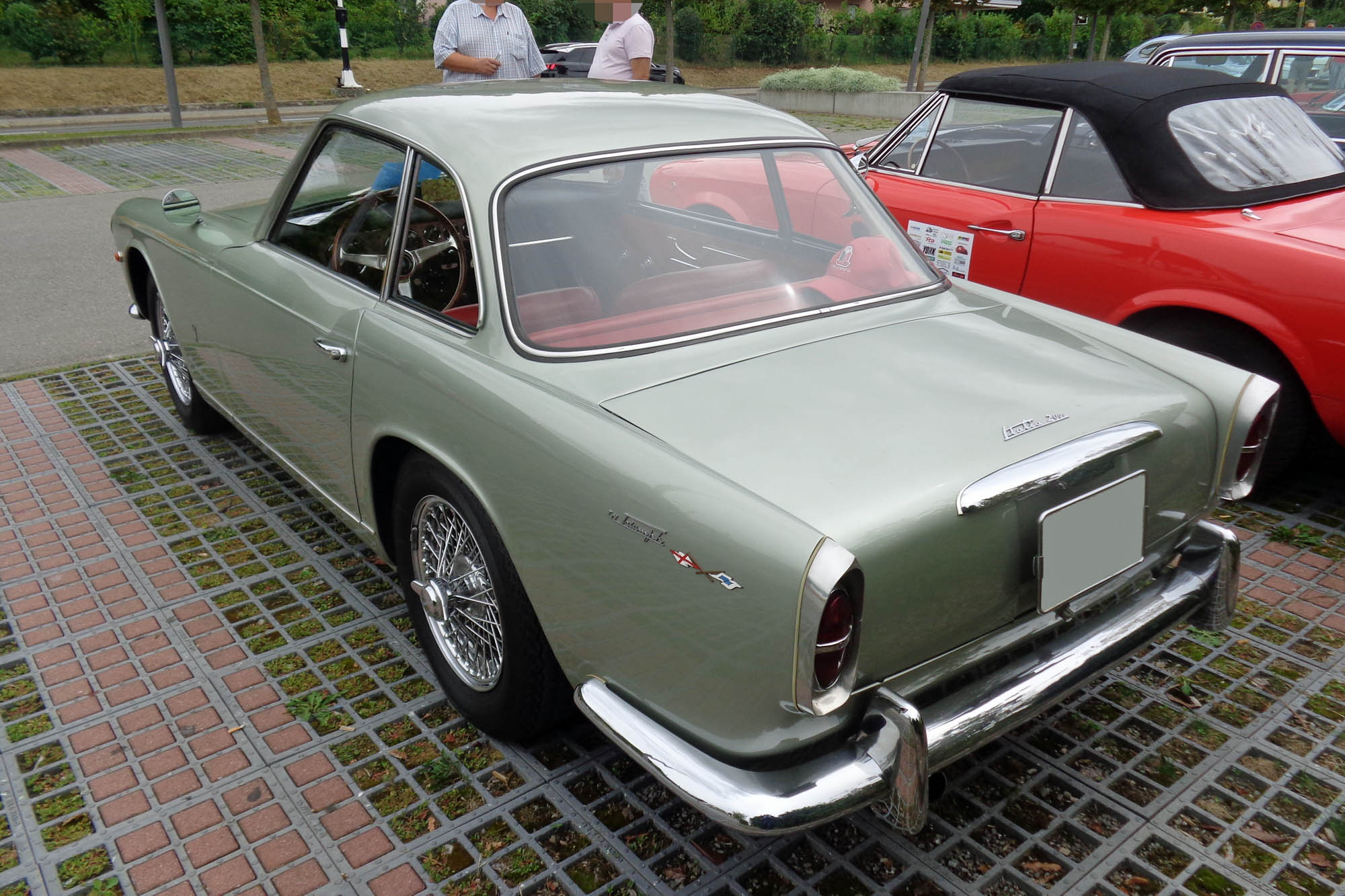 Triumph Italia 2000