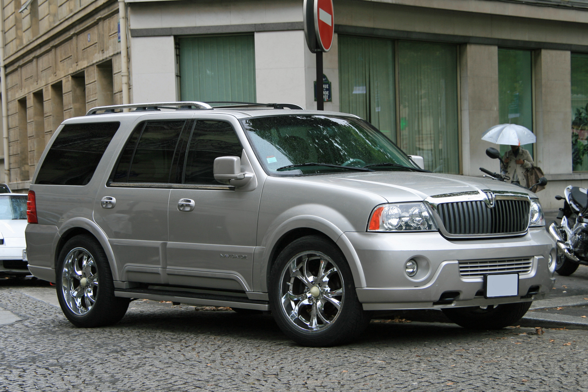 Lincoln Navigator 2